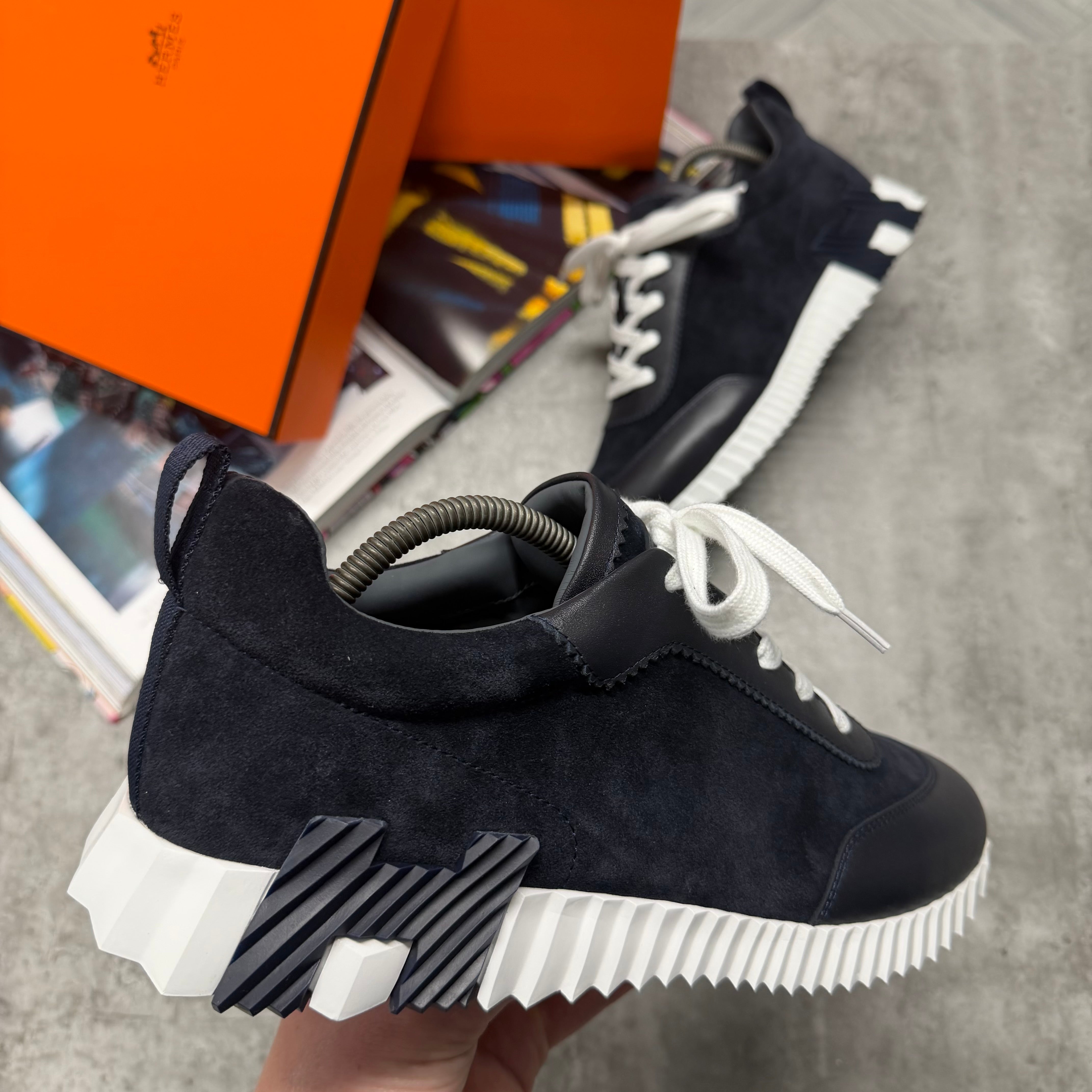 (PRE ORDER) H TRAINER - NAVY SUEDE