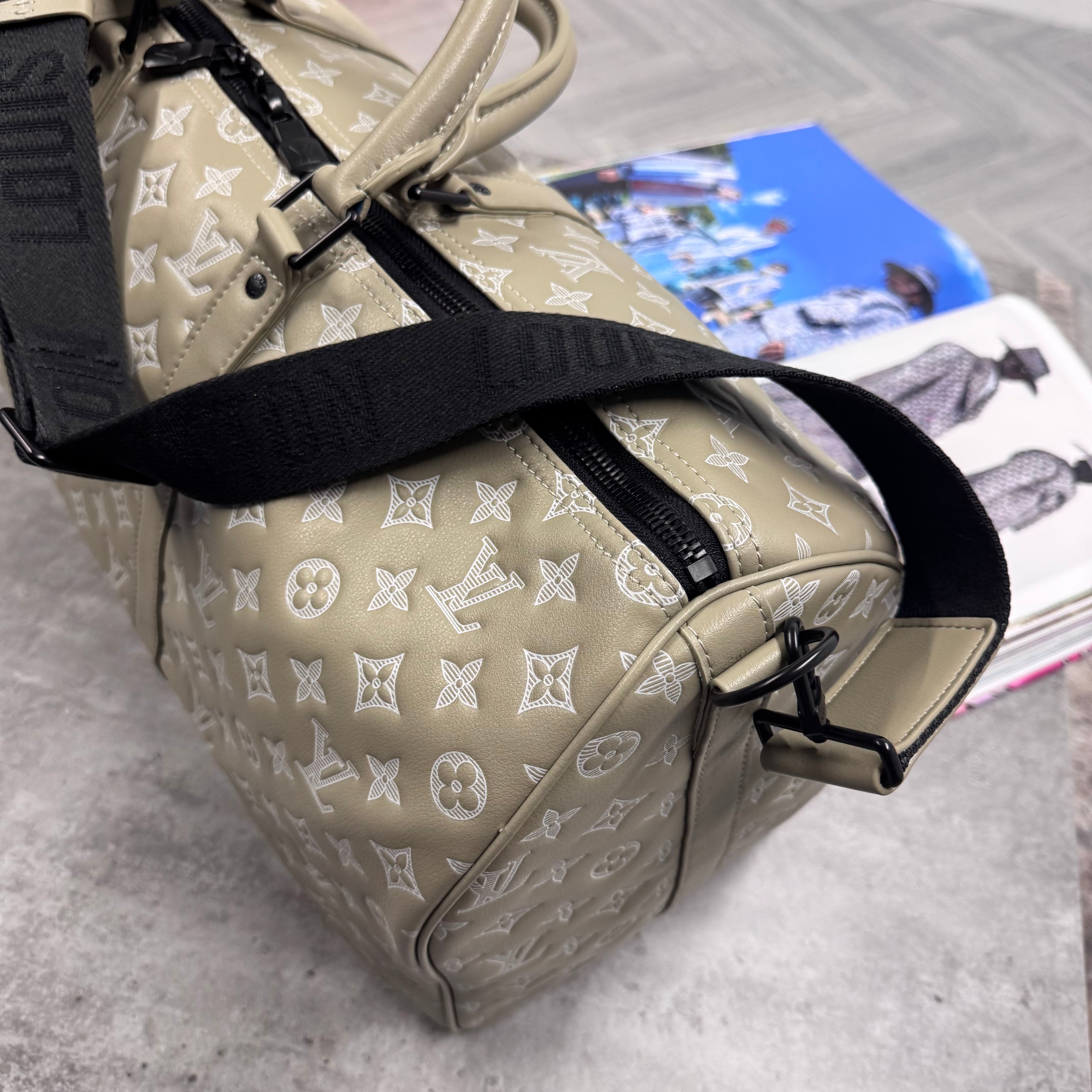 (PRE ORDER) LVE DUFFEL BAG (50) - KHAKI