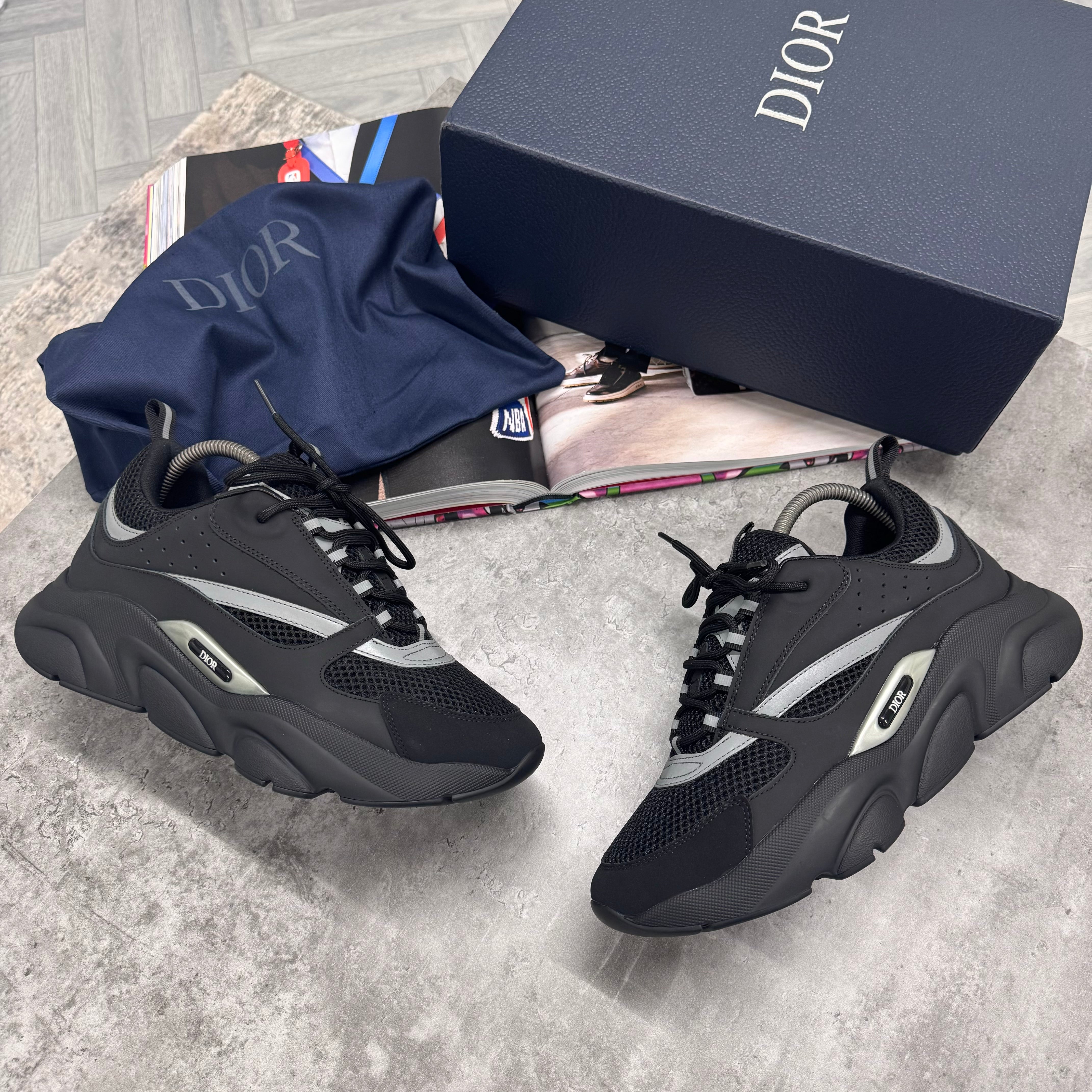 B22 TRAINER - BLACK