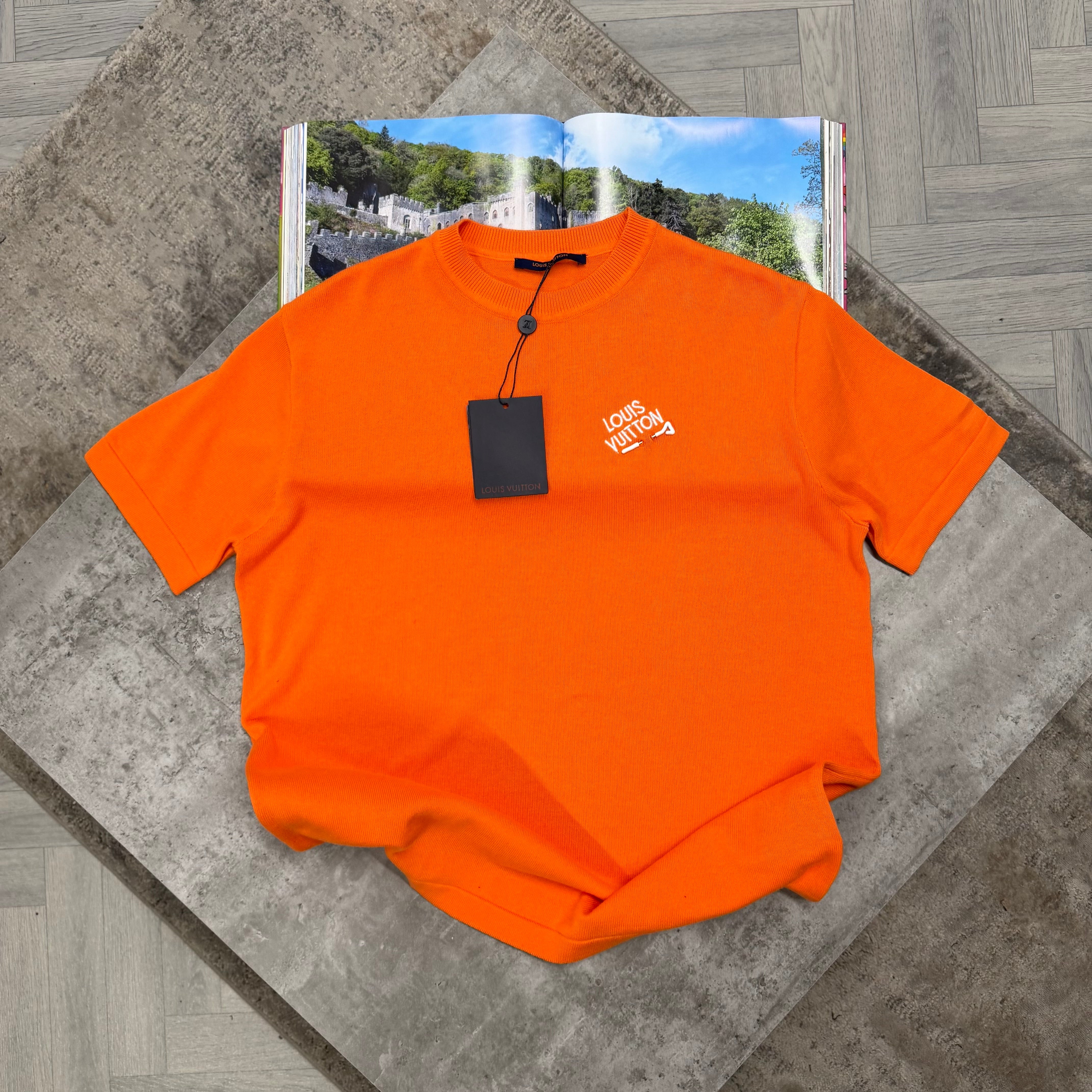 LVE PIN T SHIRT - ORANGE
