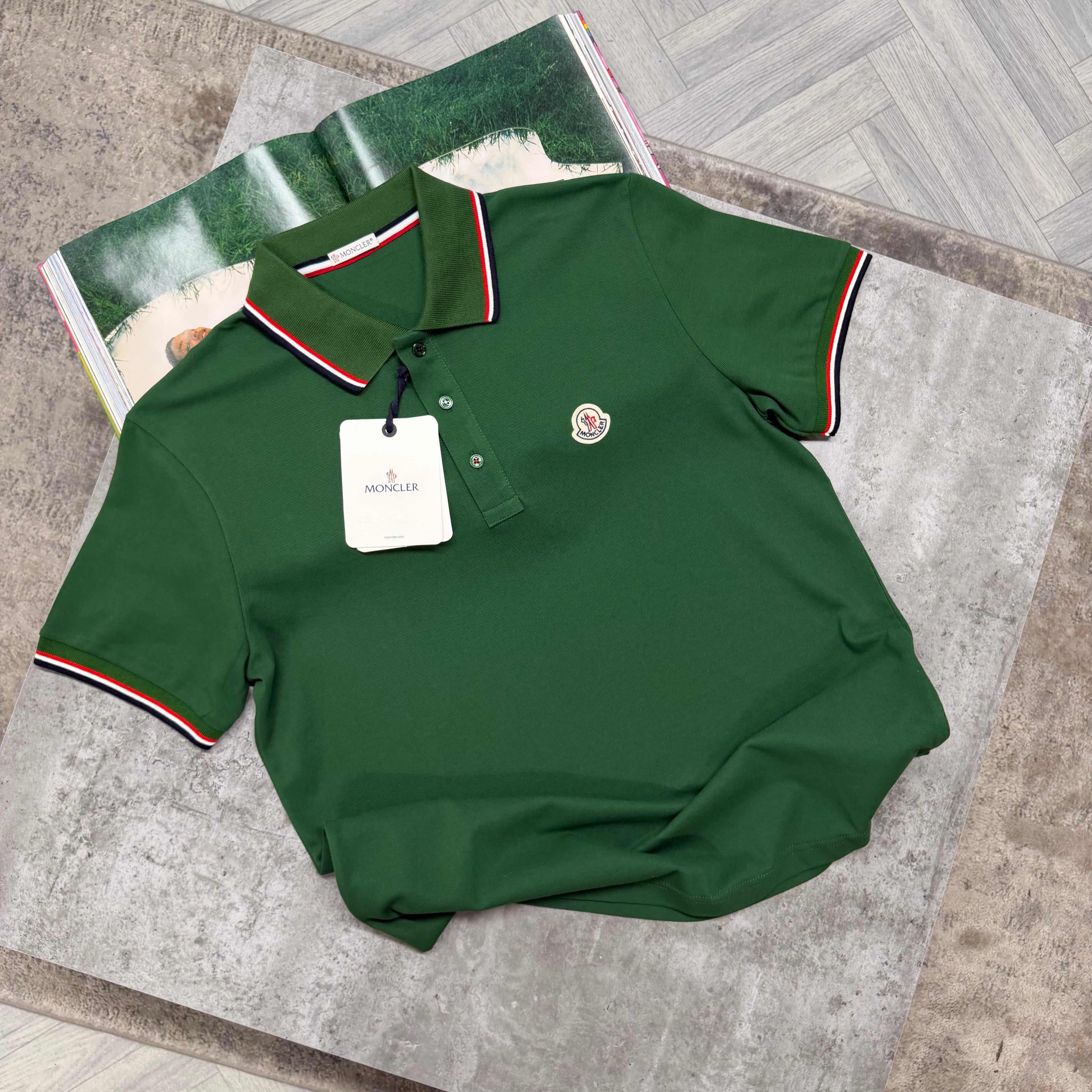MNCLR STRIPED COLLAR POLO GREEN