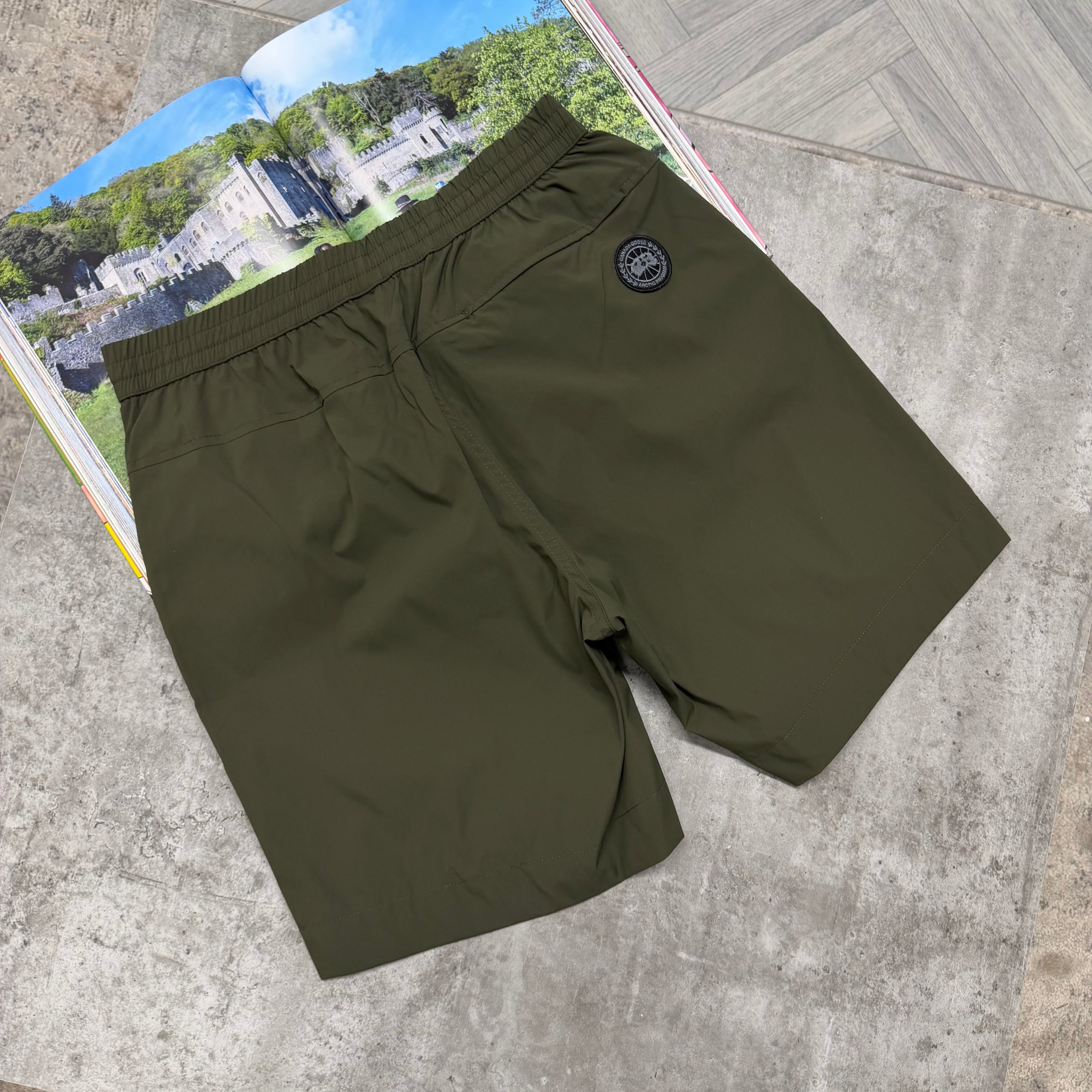 CG BLACK BADGE SHORTS - KHAKI