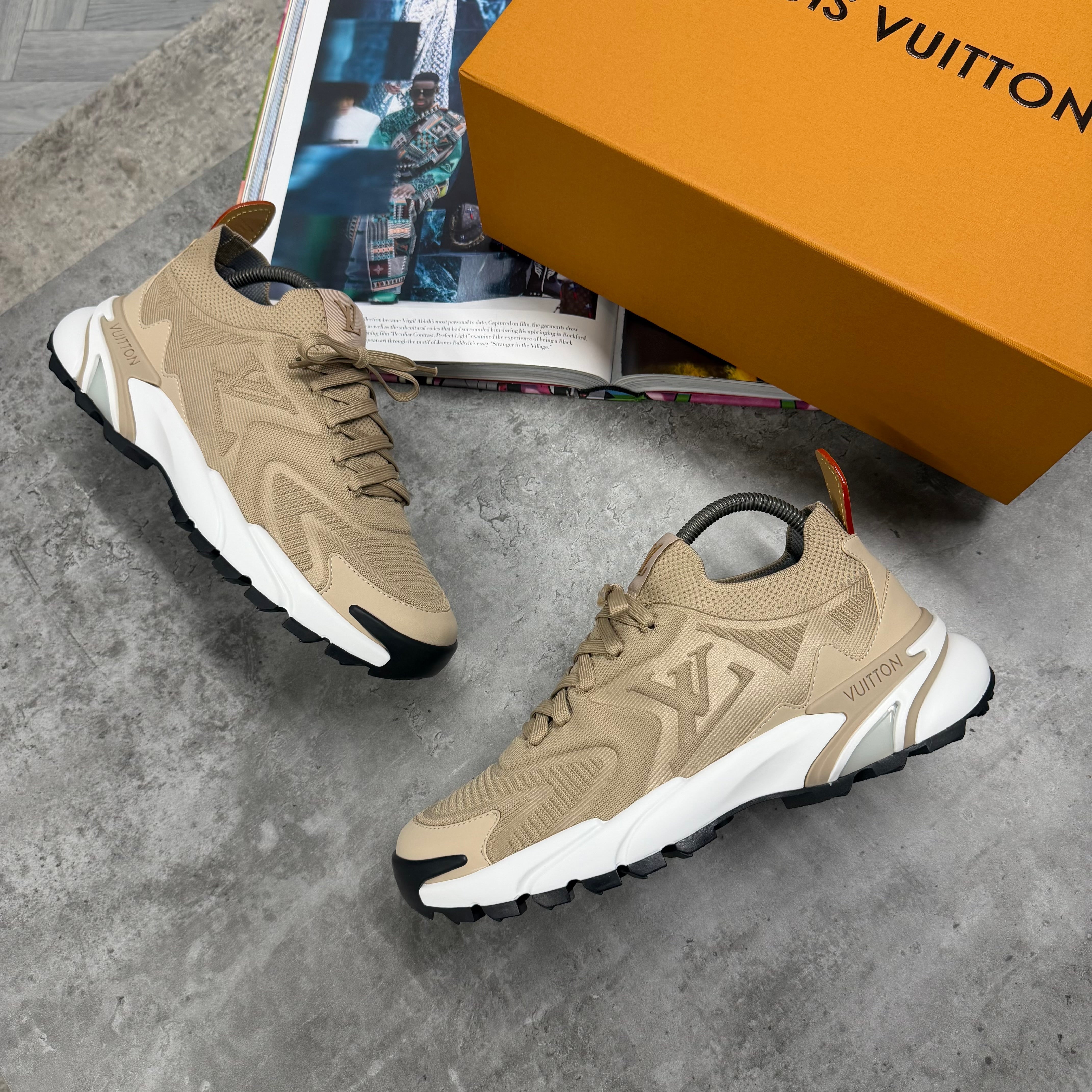 (PRE ORDER) LVE TACTIC TRAINER - BEIGE