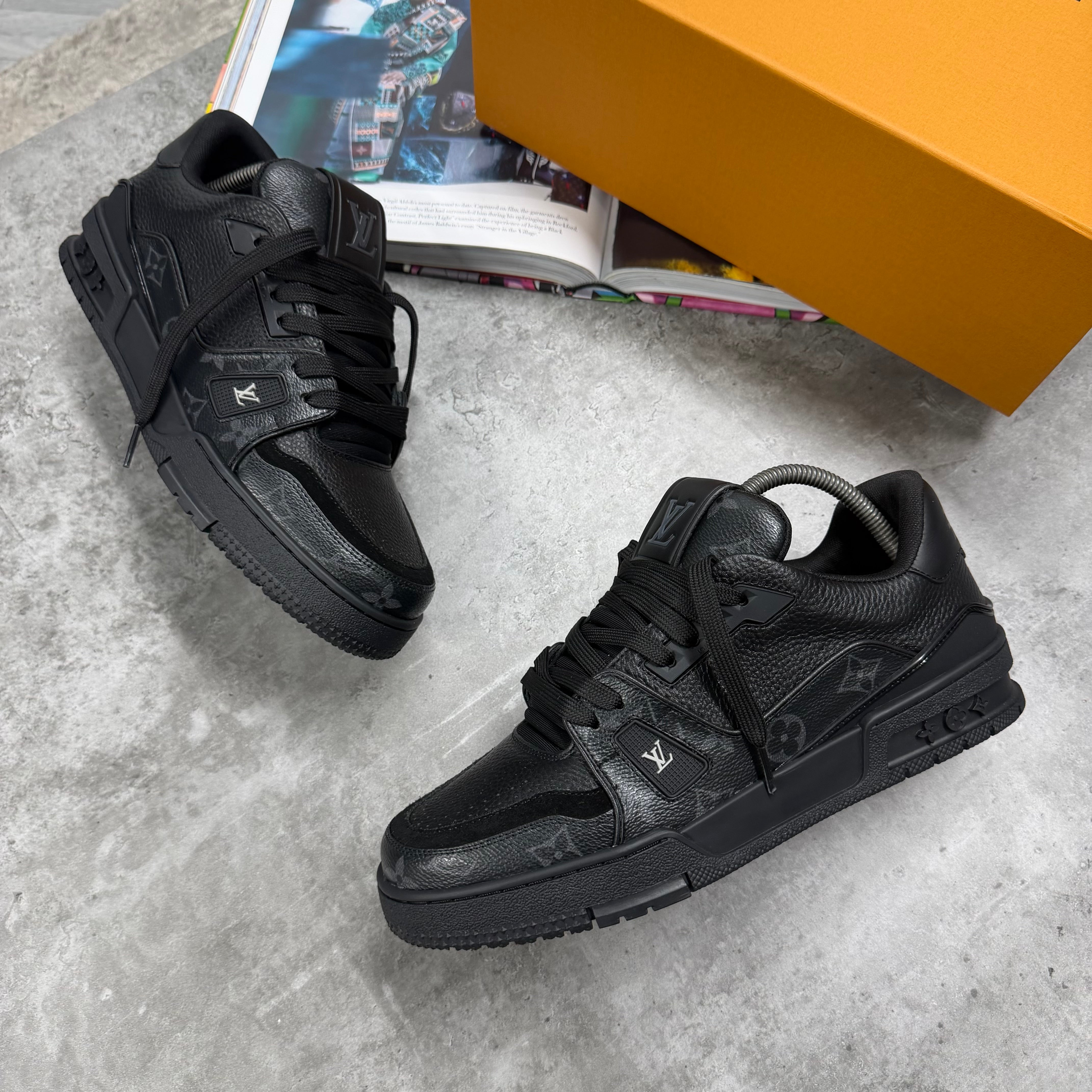 LVE HALF MONOGRAM TRAINER - BLACK