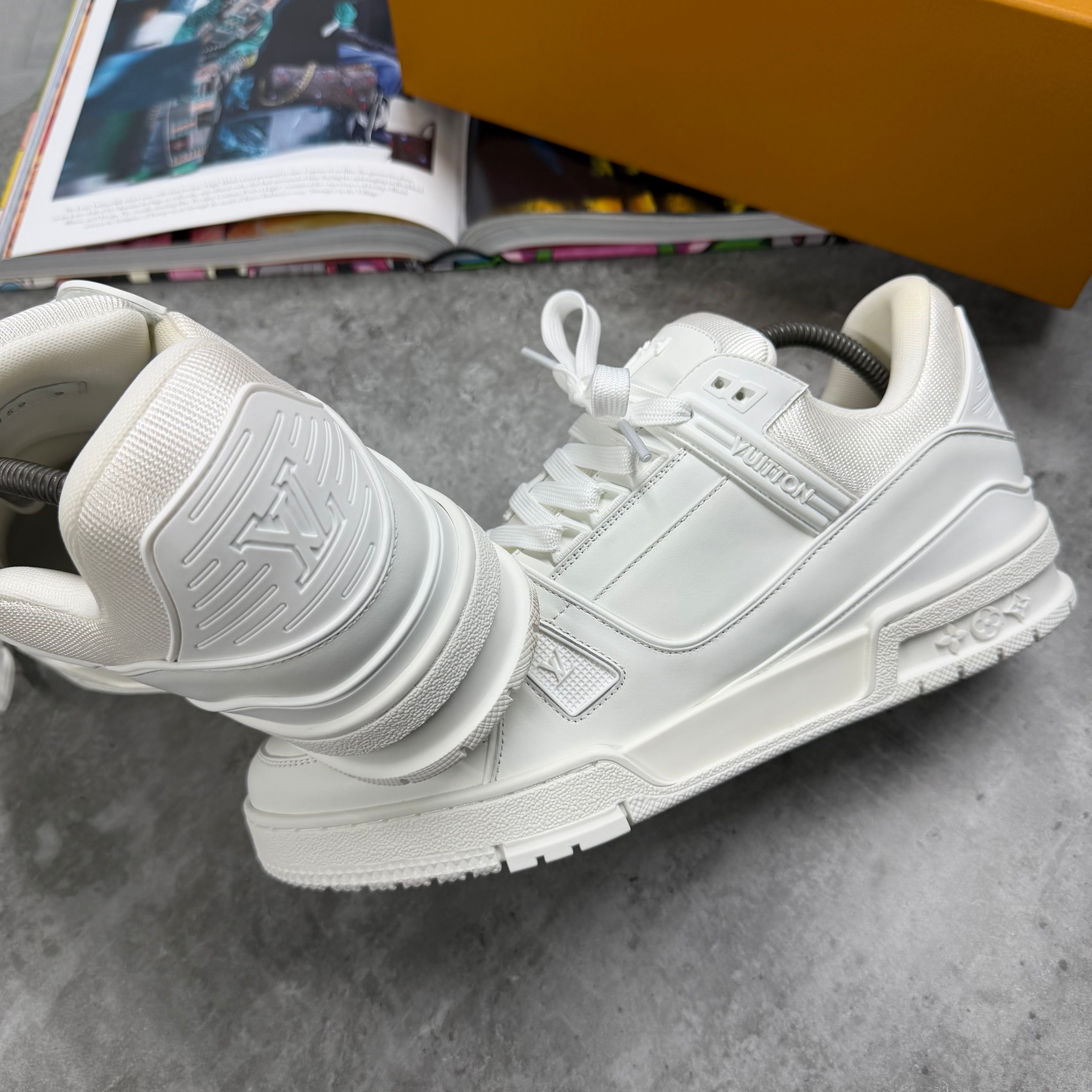 (PRE ORDER) LVE TRAINER - WHITE