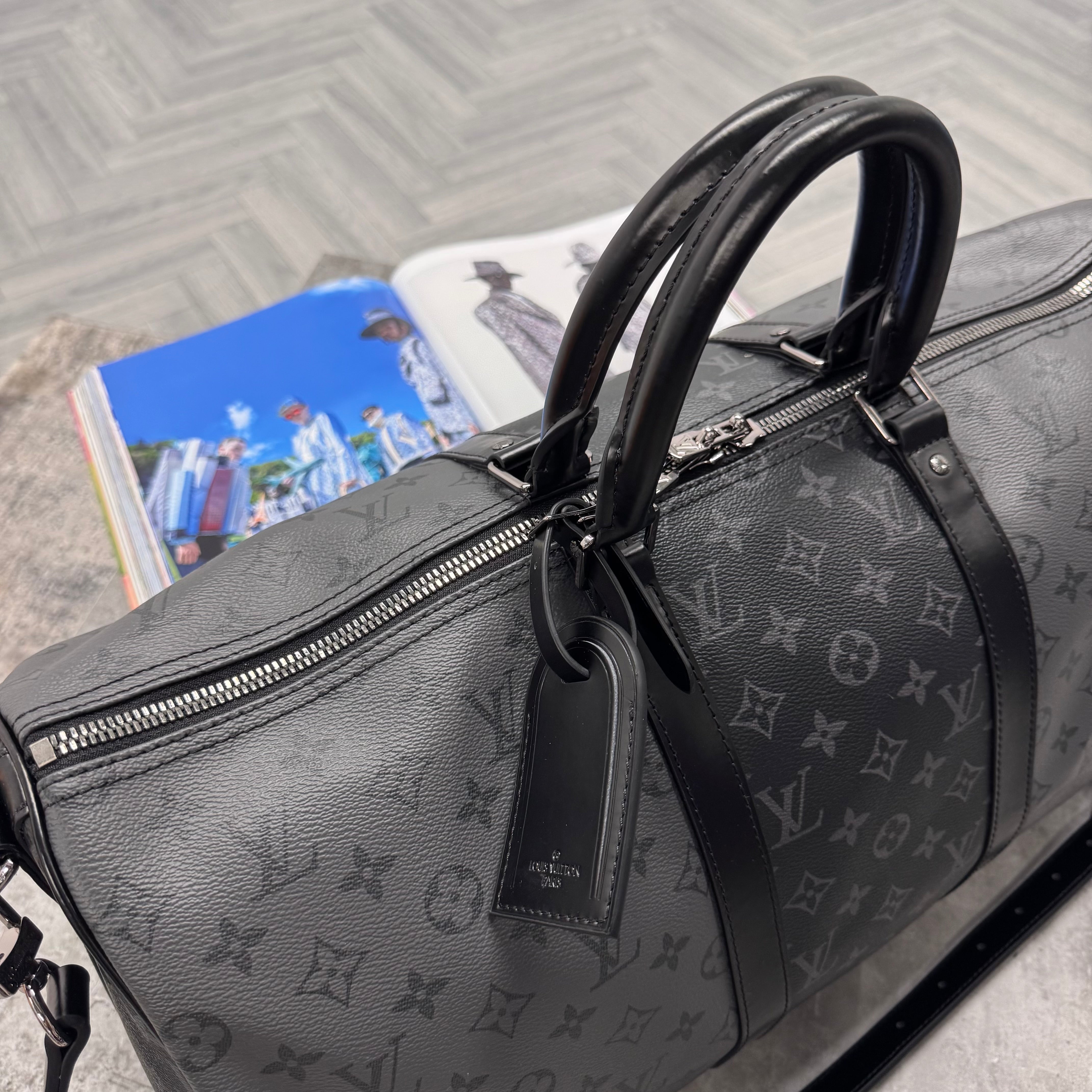 (PRE ORDER) LVE DUFFEL BAG (50) - BLACK / GREY
