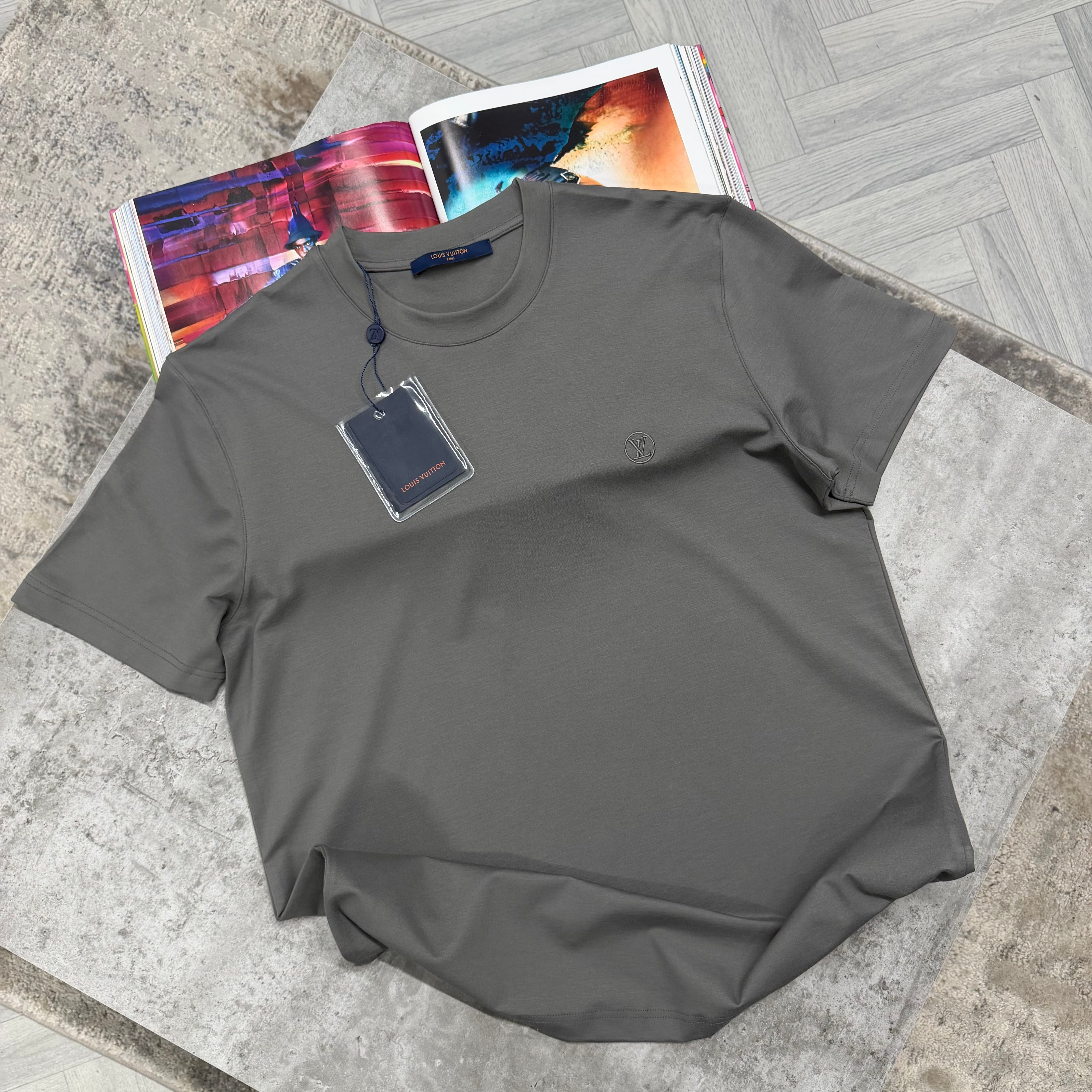 LVE CIRCLE LOGO T SHIRT - CHARCOAL