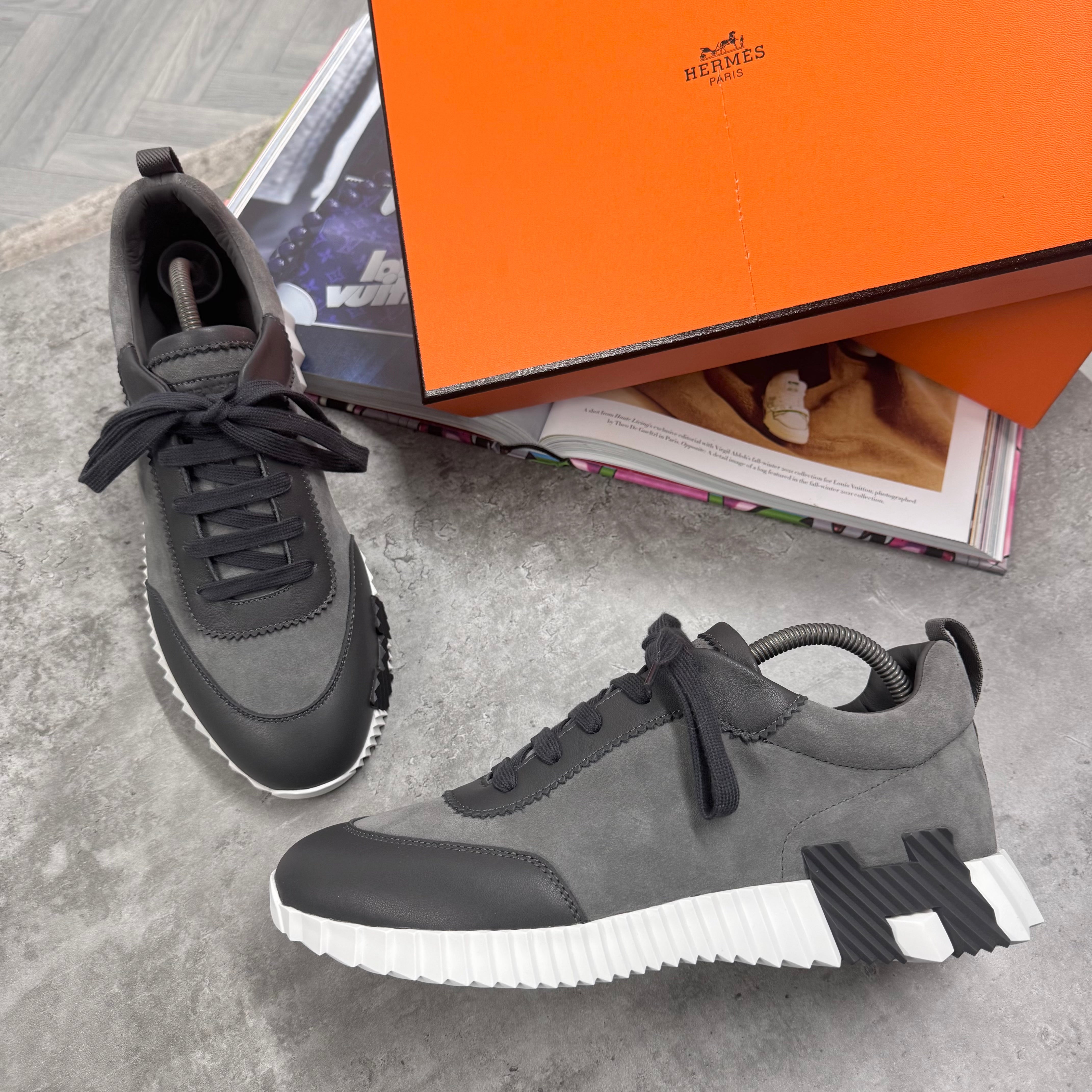H TRAINER - GREY SUEDE
