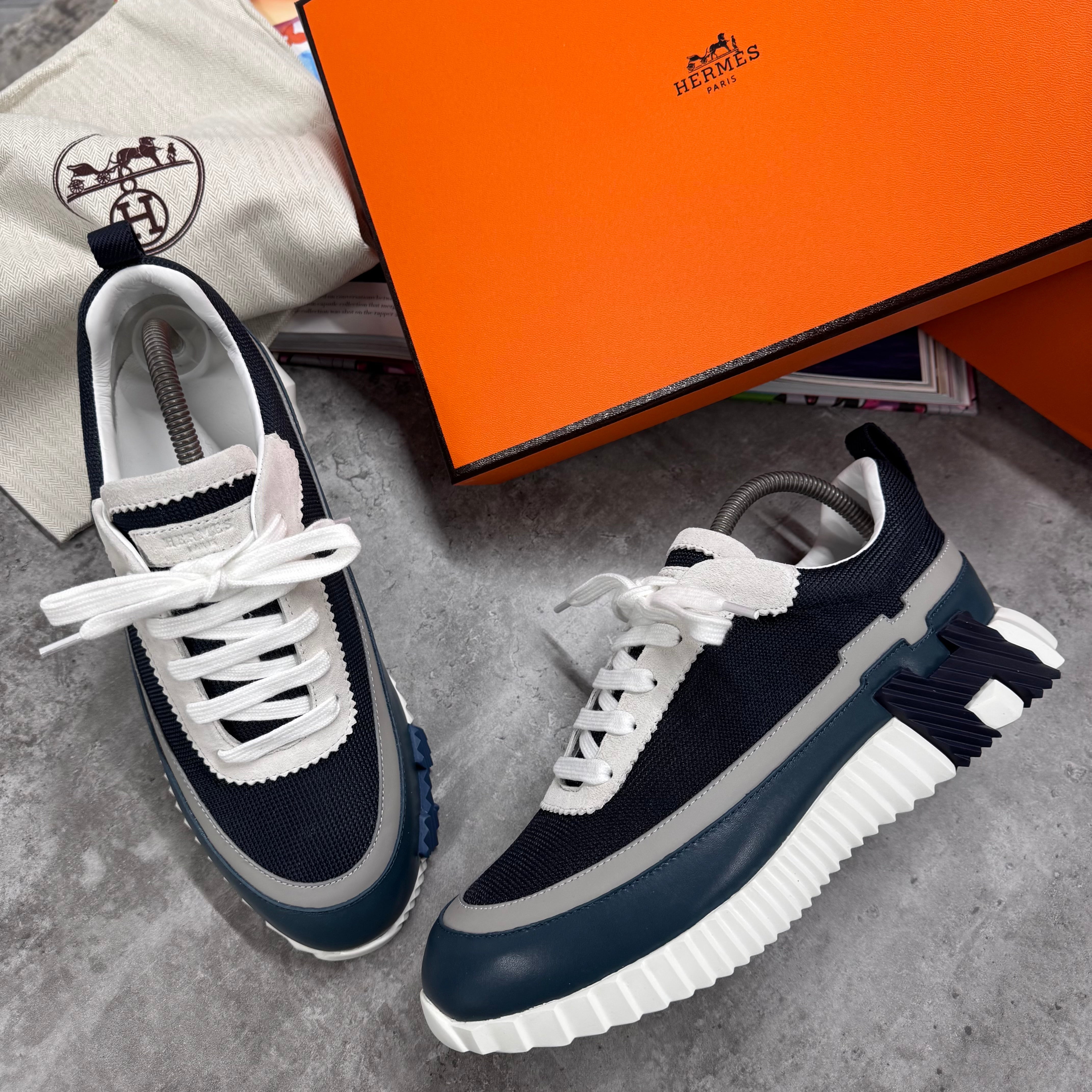 H TRAINERS - BLACK / BLUE