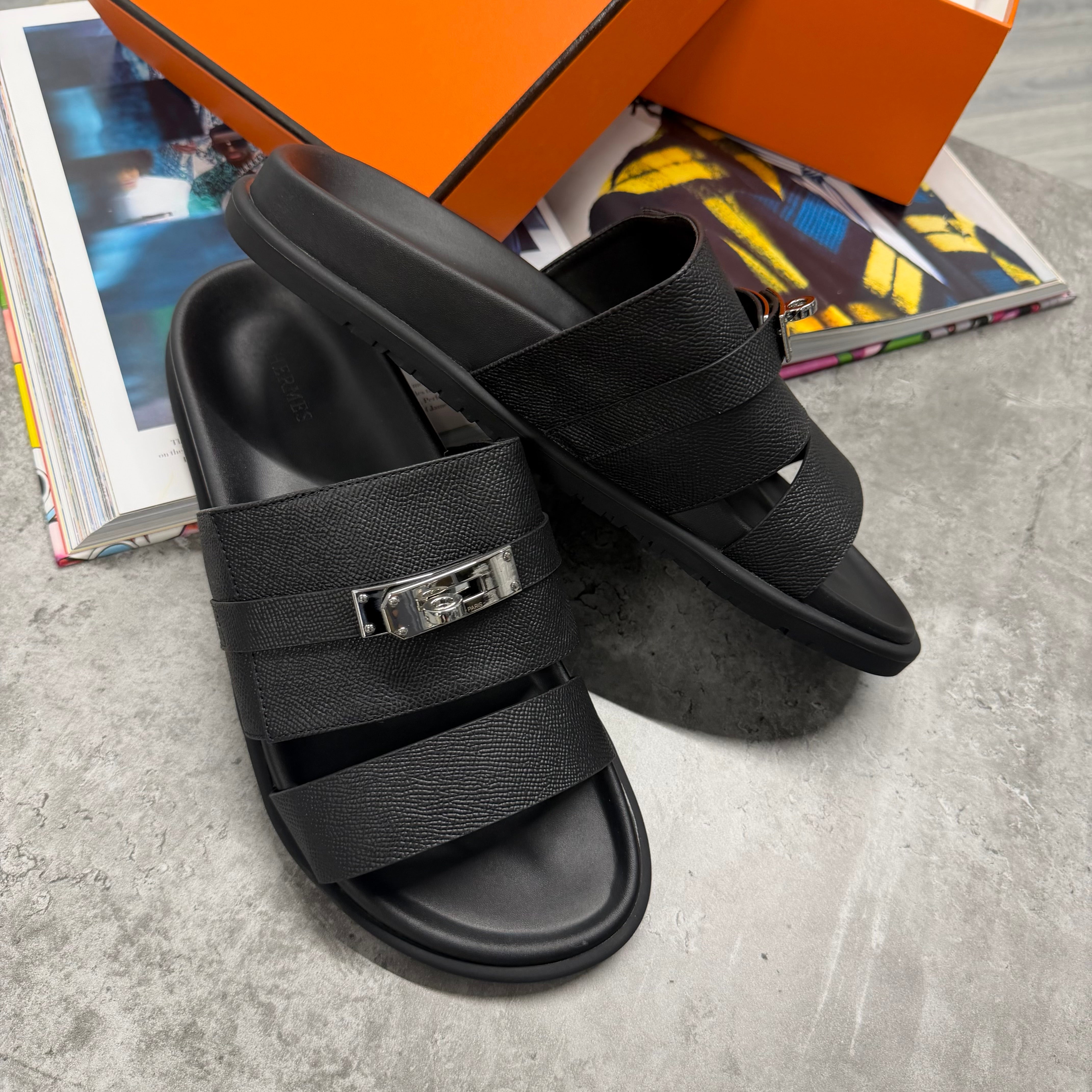 H STRAP SLIDES - BLACK