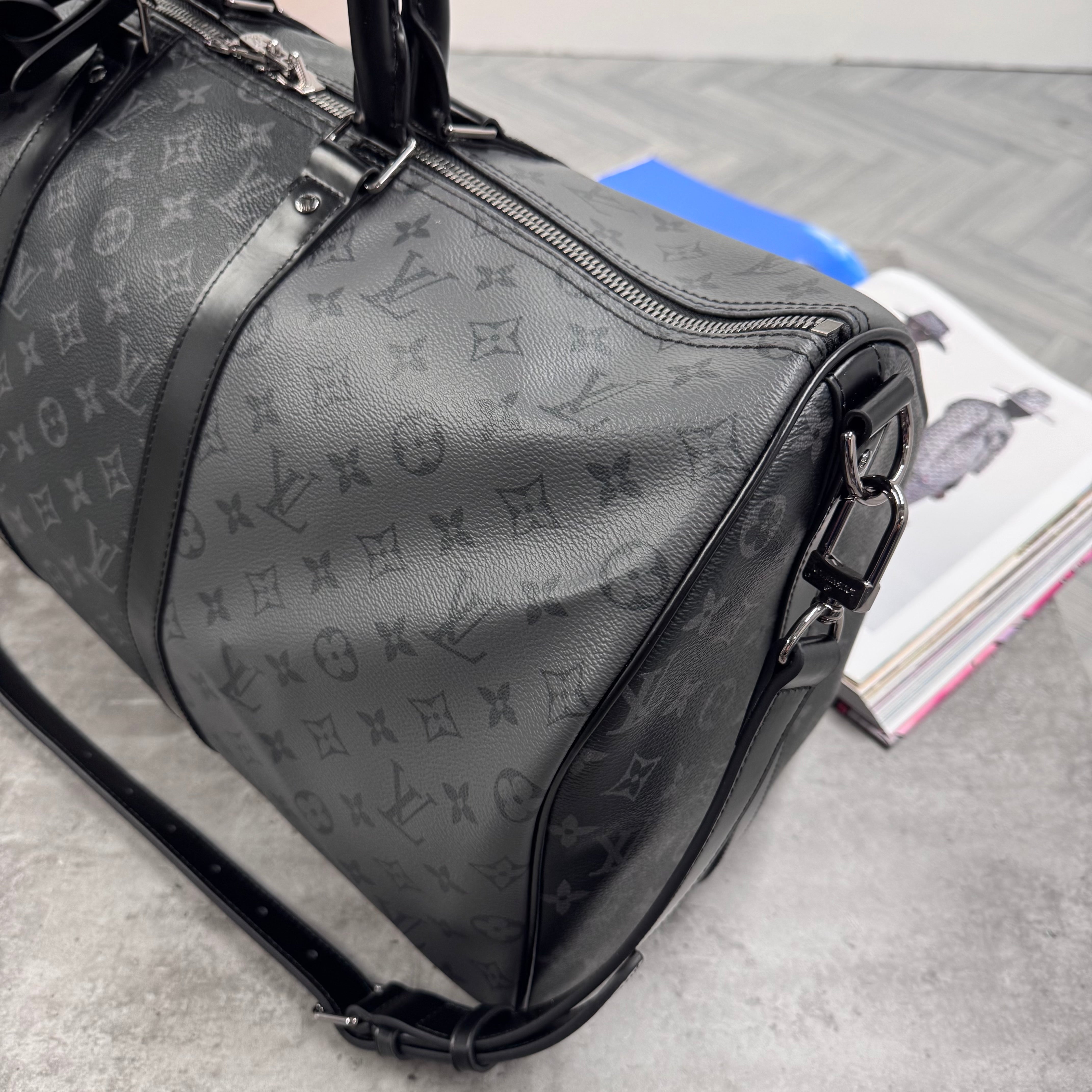 (PRE ORDER) LVE DUFFEL BAG (50) - BLACK / GREY
