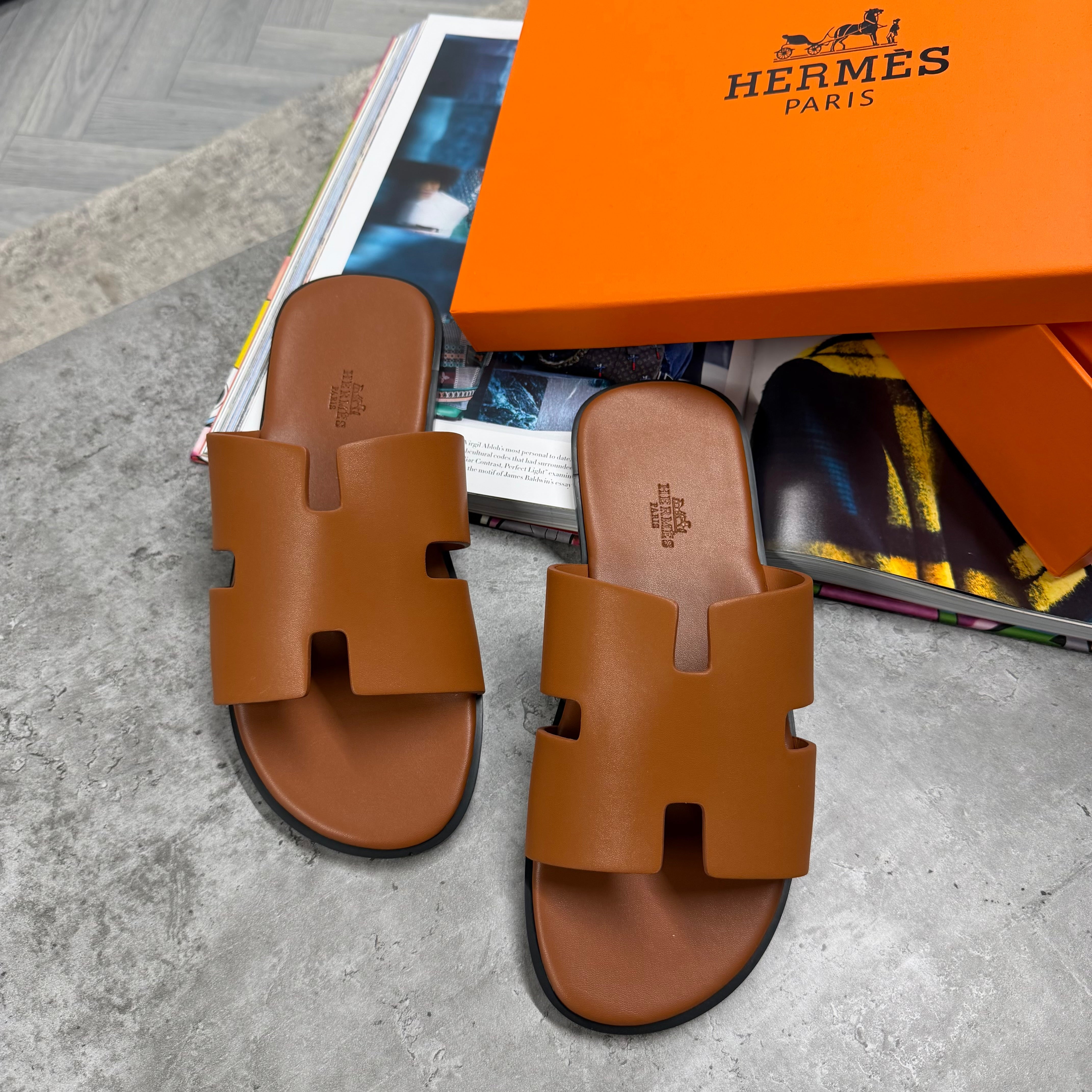 (PRE ORDER) H SLIDES - TAN