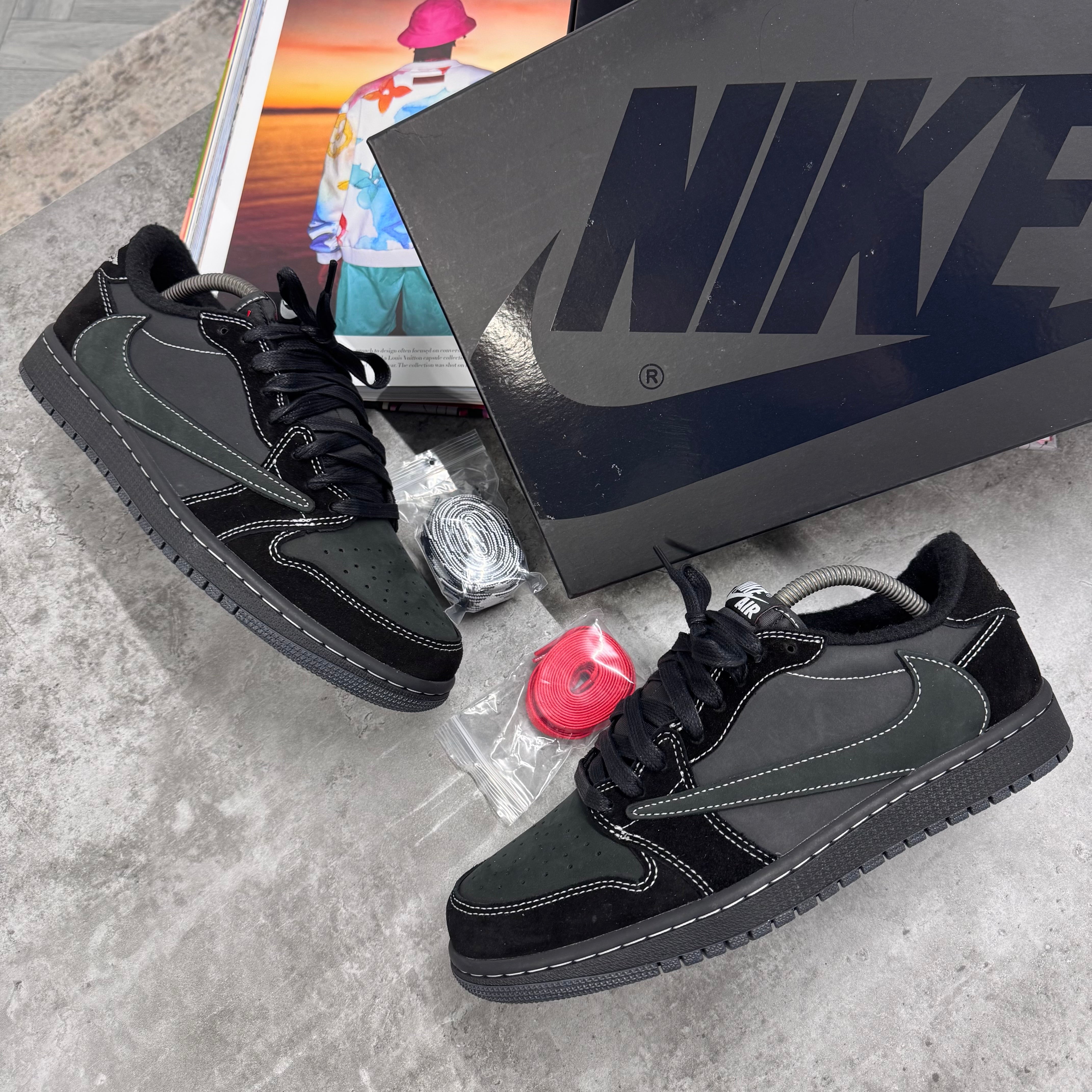 (PRE ORDER) NI X TS JORDAN 1 - PHANTOM BLACK