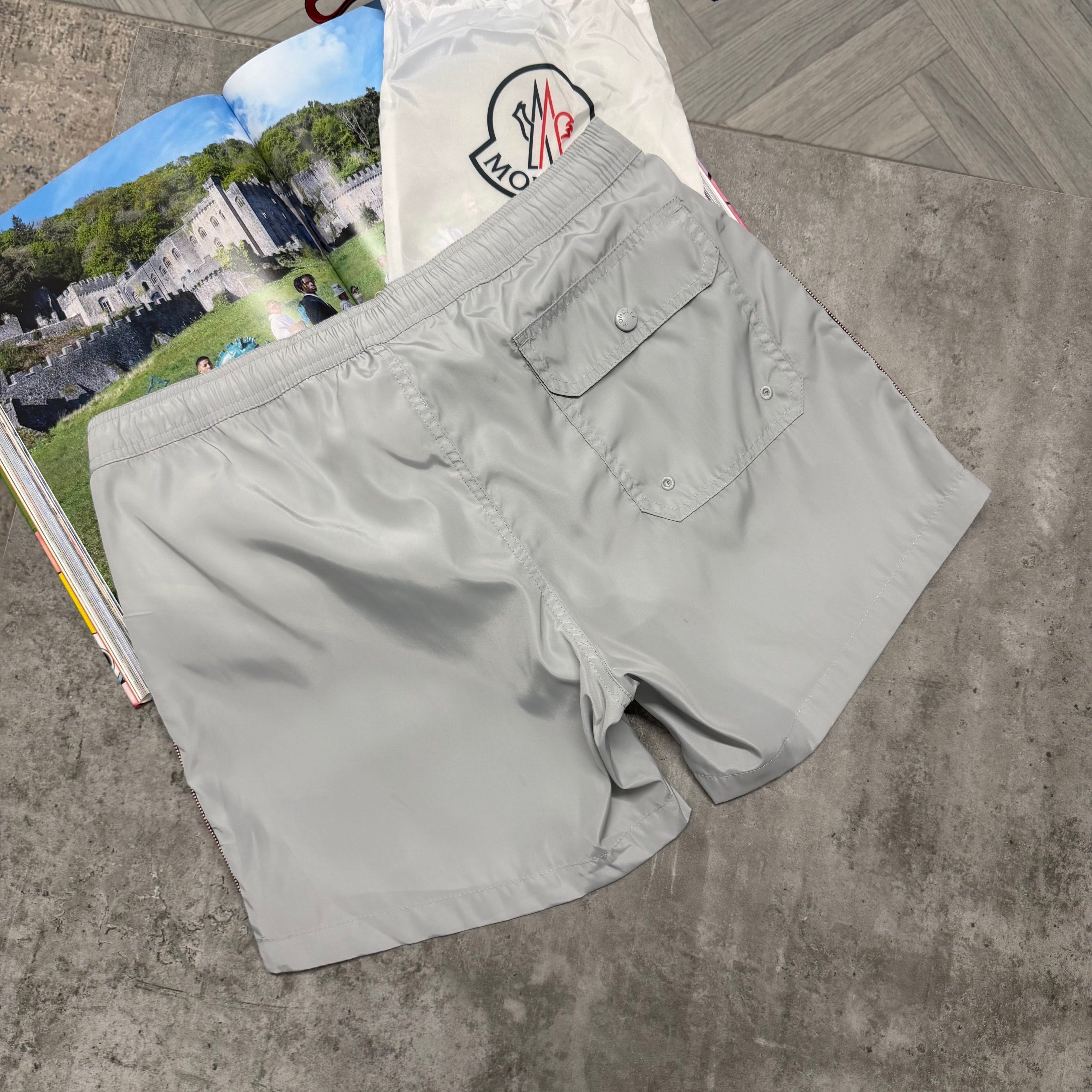MNCLR STRIPED BAGGED SWIMS - LIGHT GREY