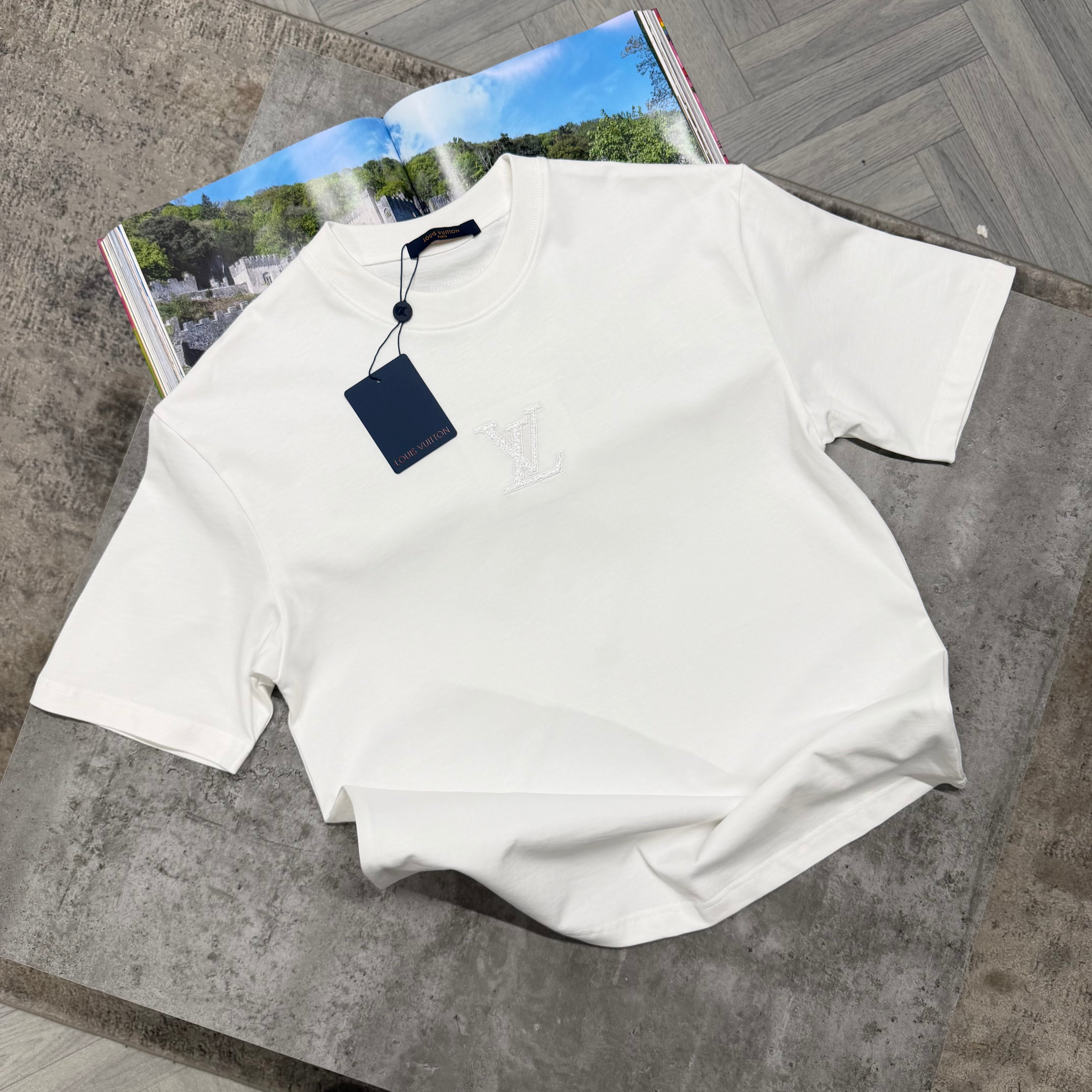 LVE T SHIRT - WHITE
