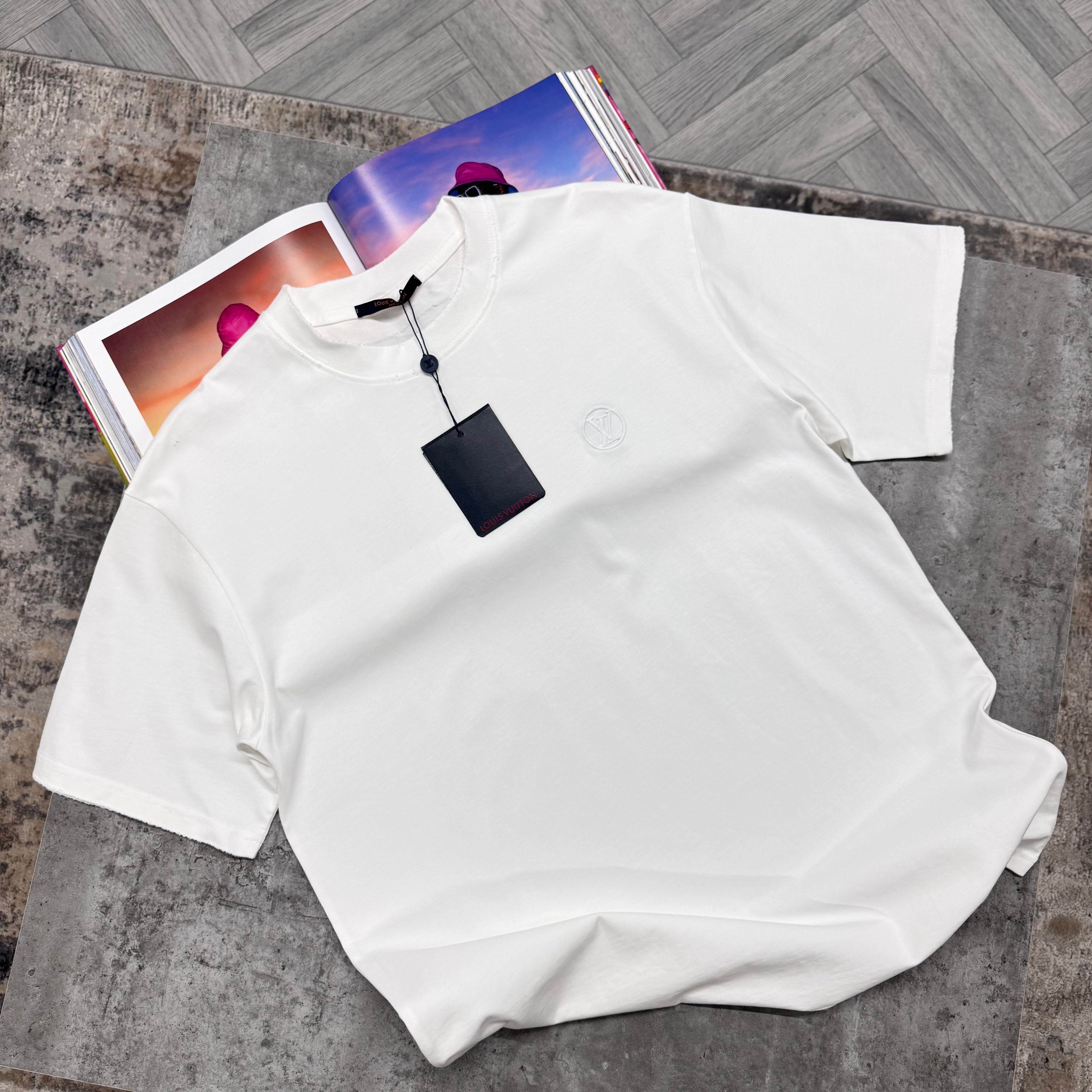 LVE CIRCLE LOGO T SHIRT - WHITE