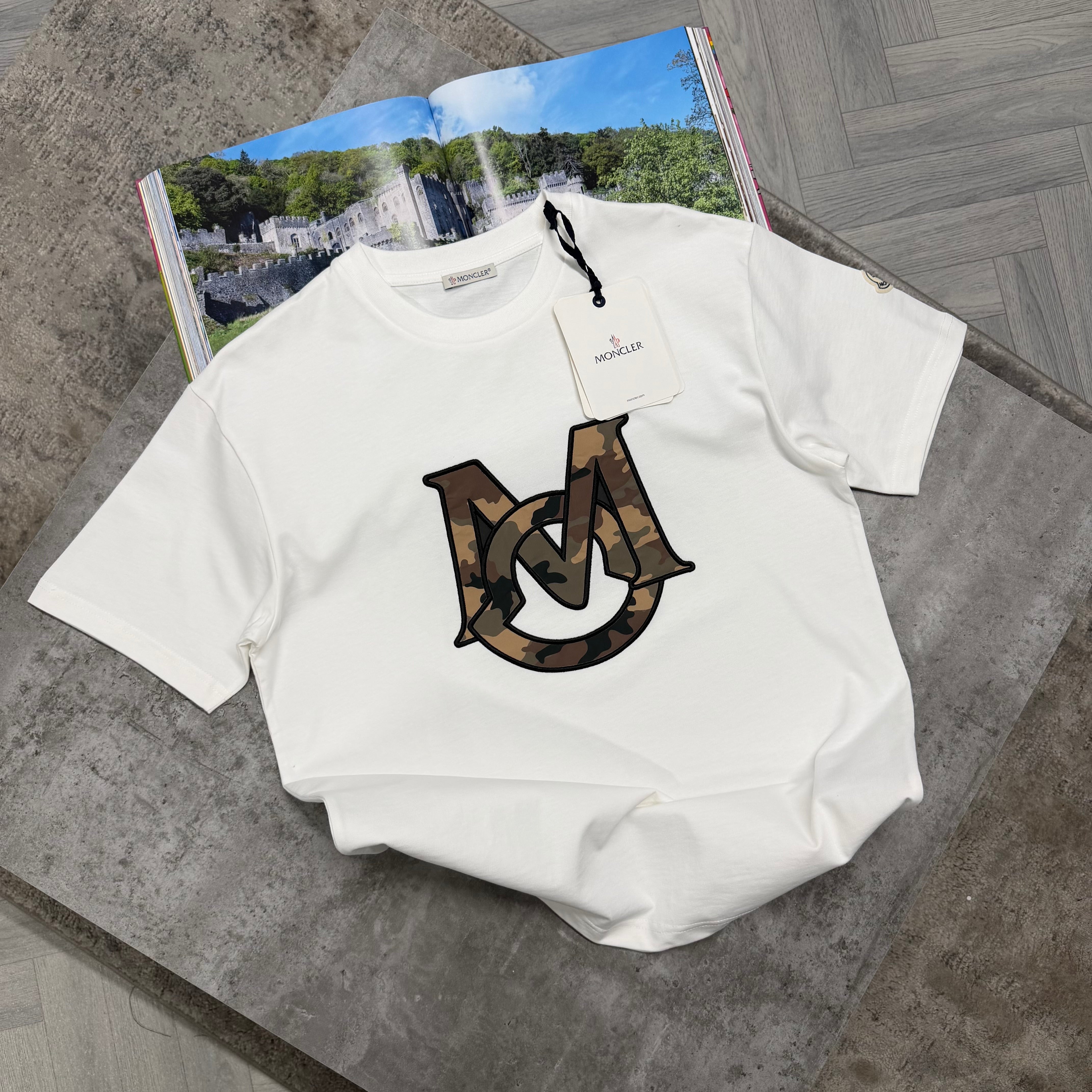 MNCLR CAMO LOGO T SHIRT - WHITE