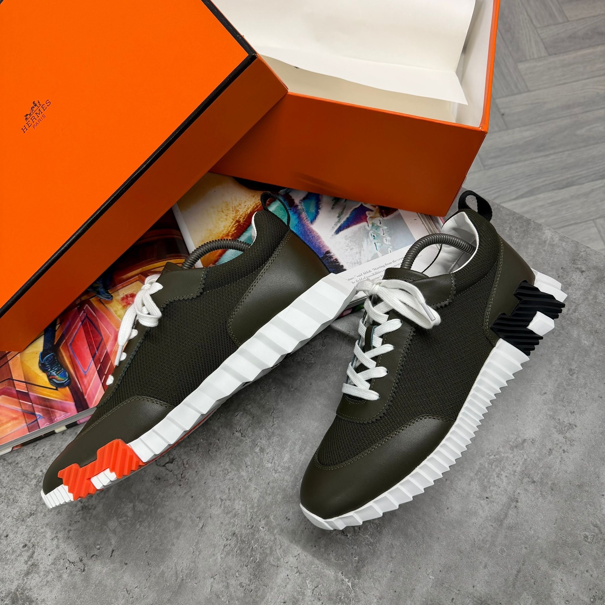 (PRE ORDER) H TRAINER - KHAKI