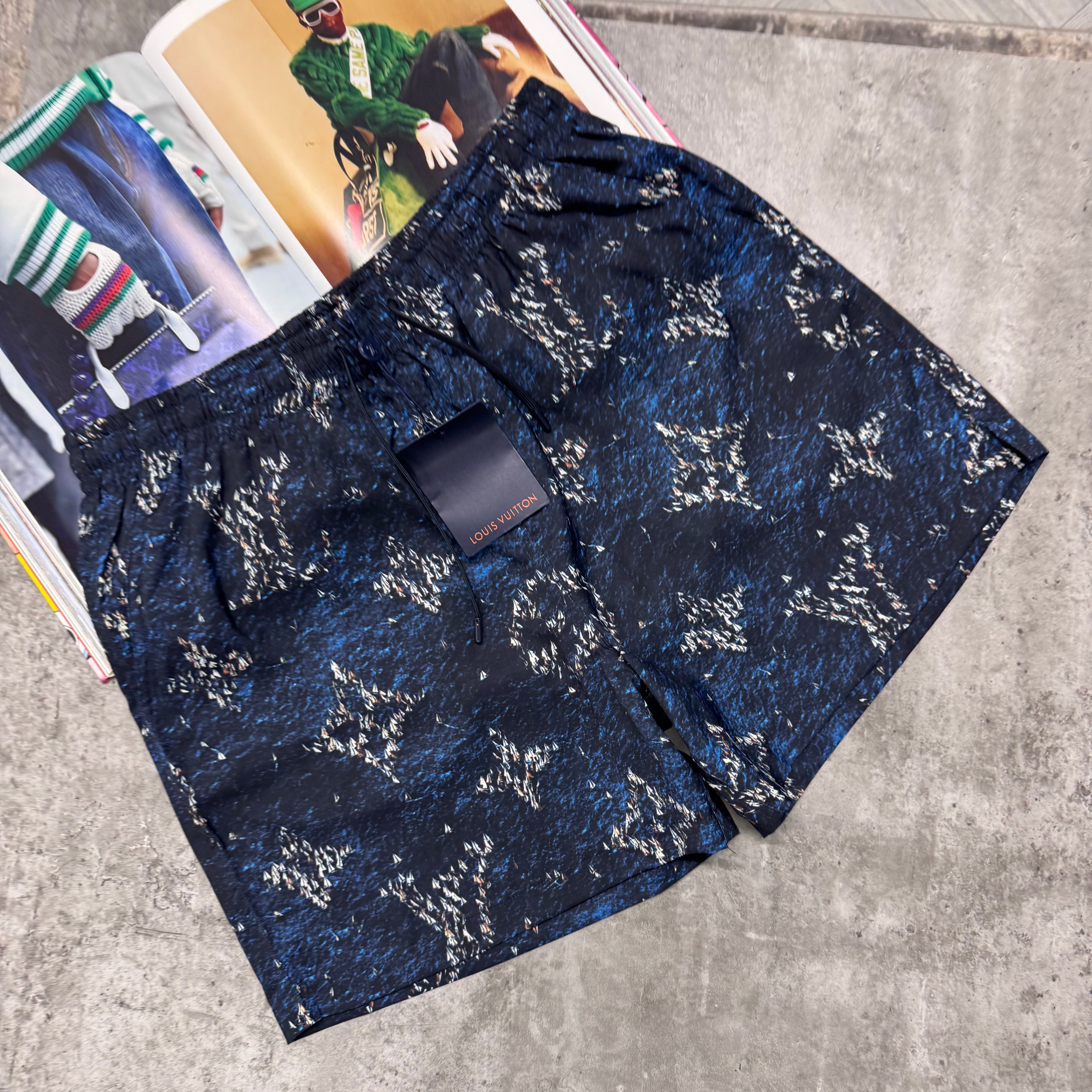 LVE BOAT MONOGRAM SWIMS - NAVY