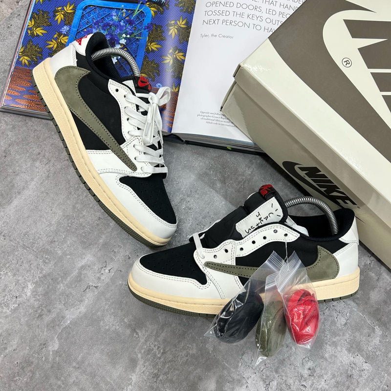 (PRE ORDER) NI X TS JORDAN 1 - OLIVE