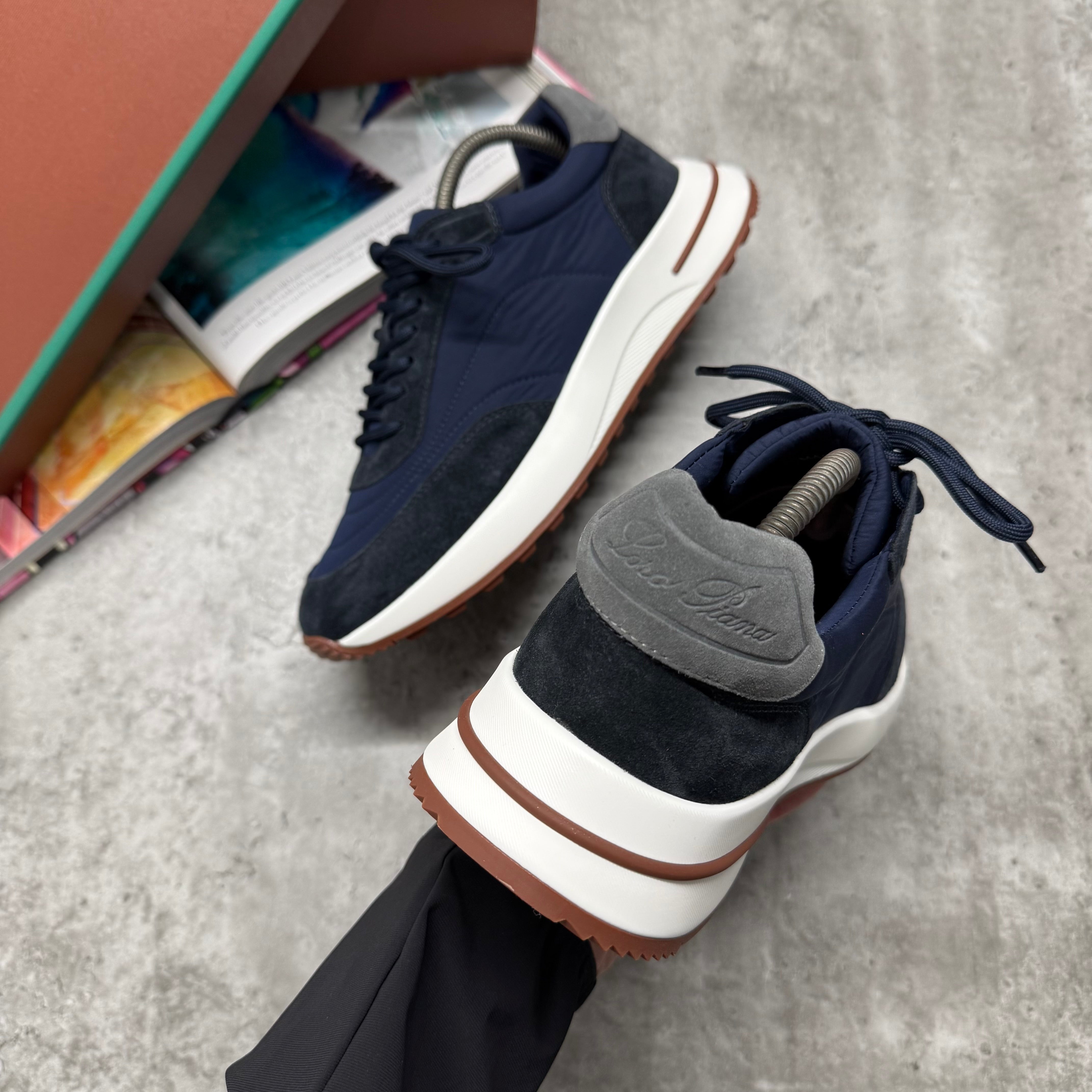 (PRE ORDER) LORO SUEDE RUNNER TRAINER - NAVY