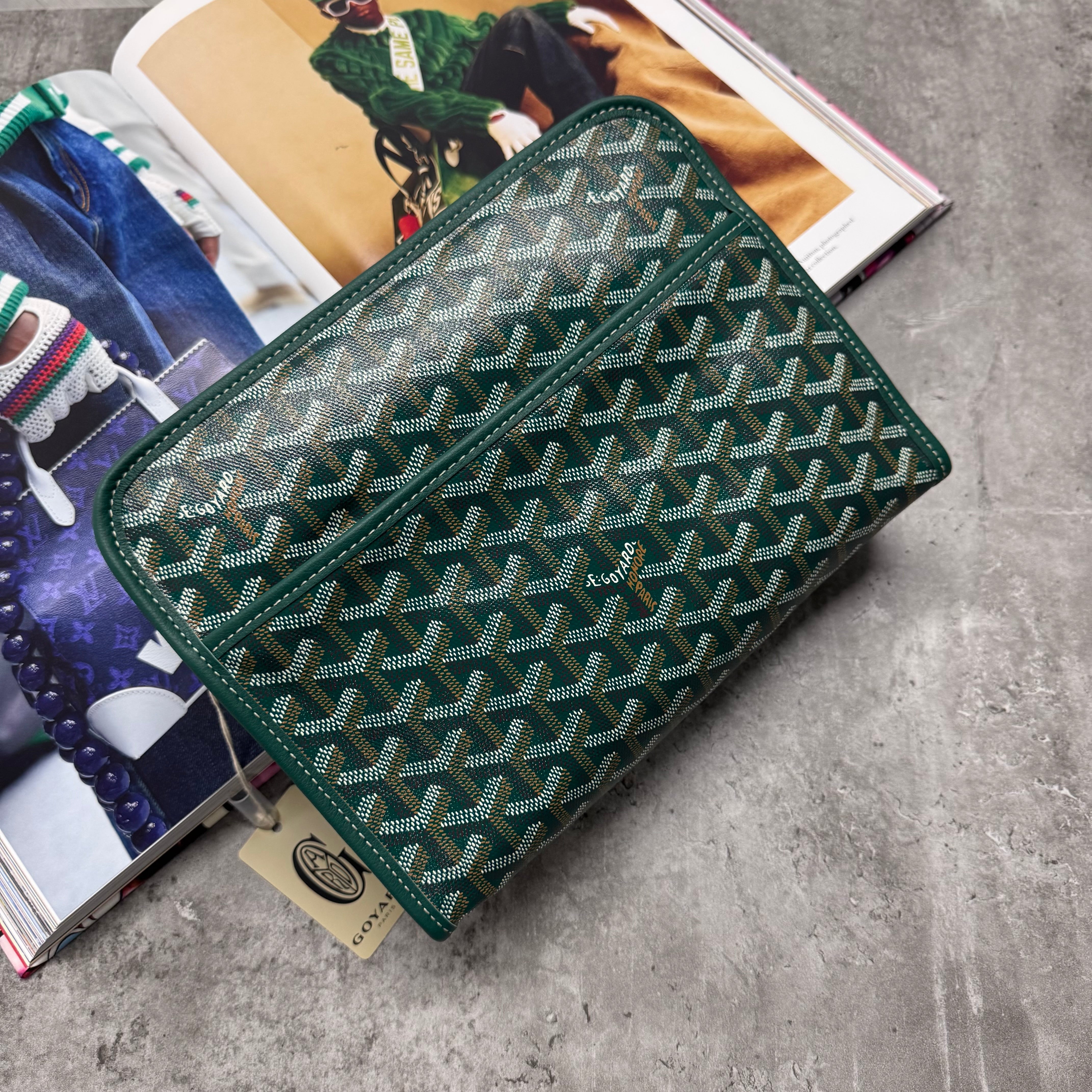(PRE ORDER) GYRD POUCH BAG - GREEN