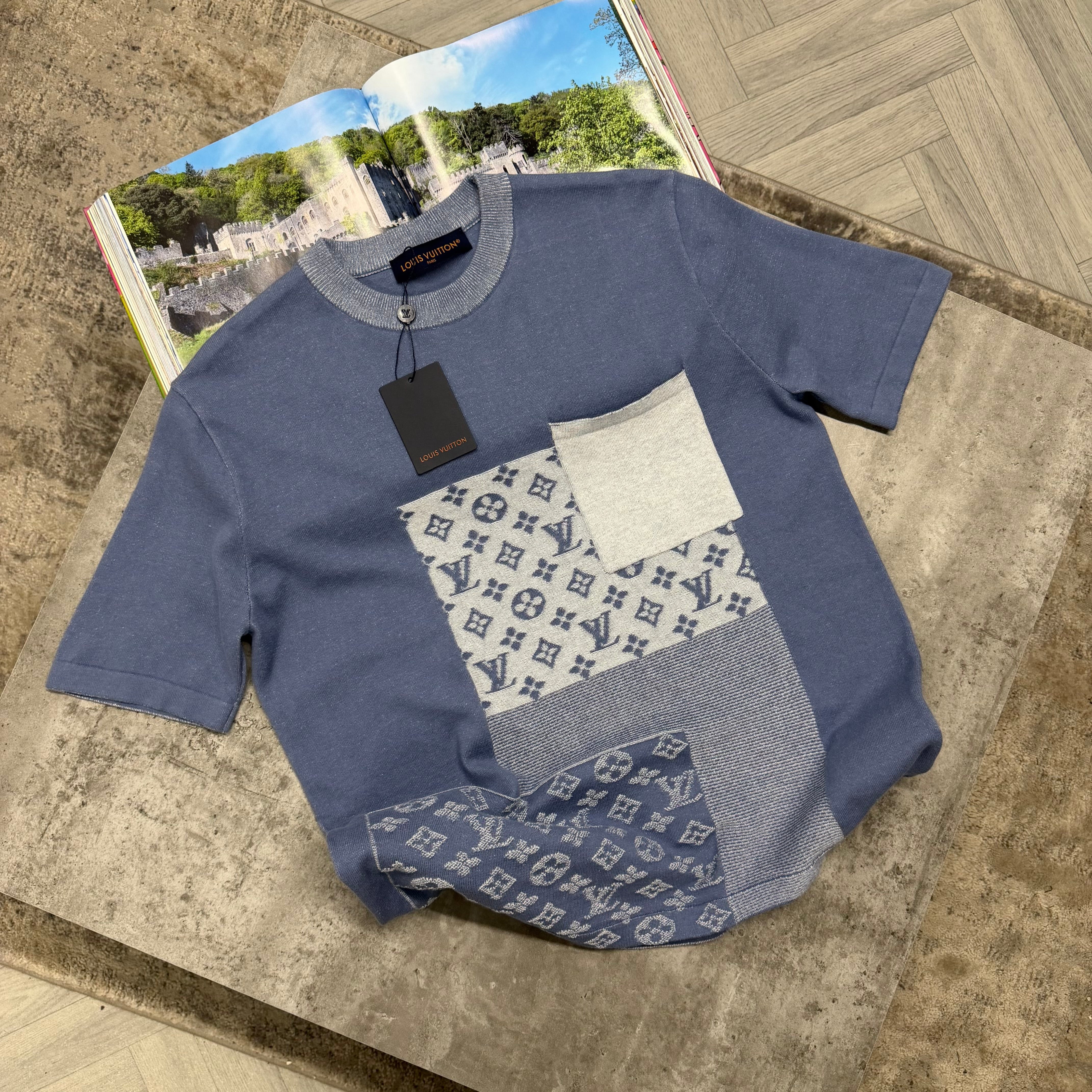 LVE MONO PATCH T SHIRT - SKY BLUE