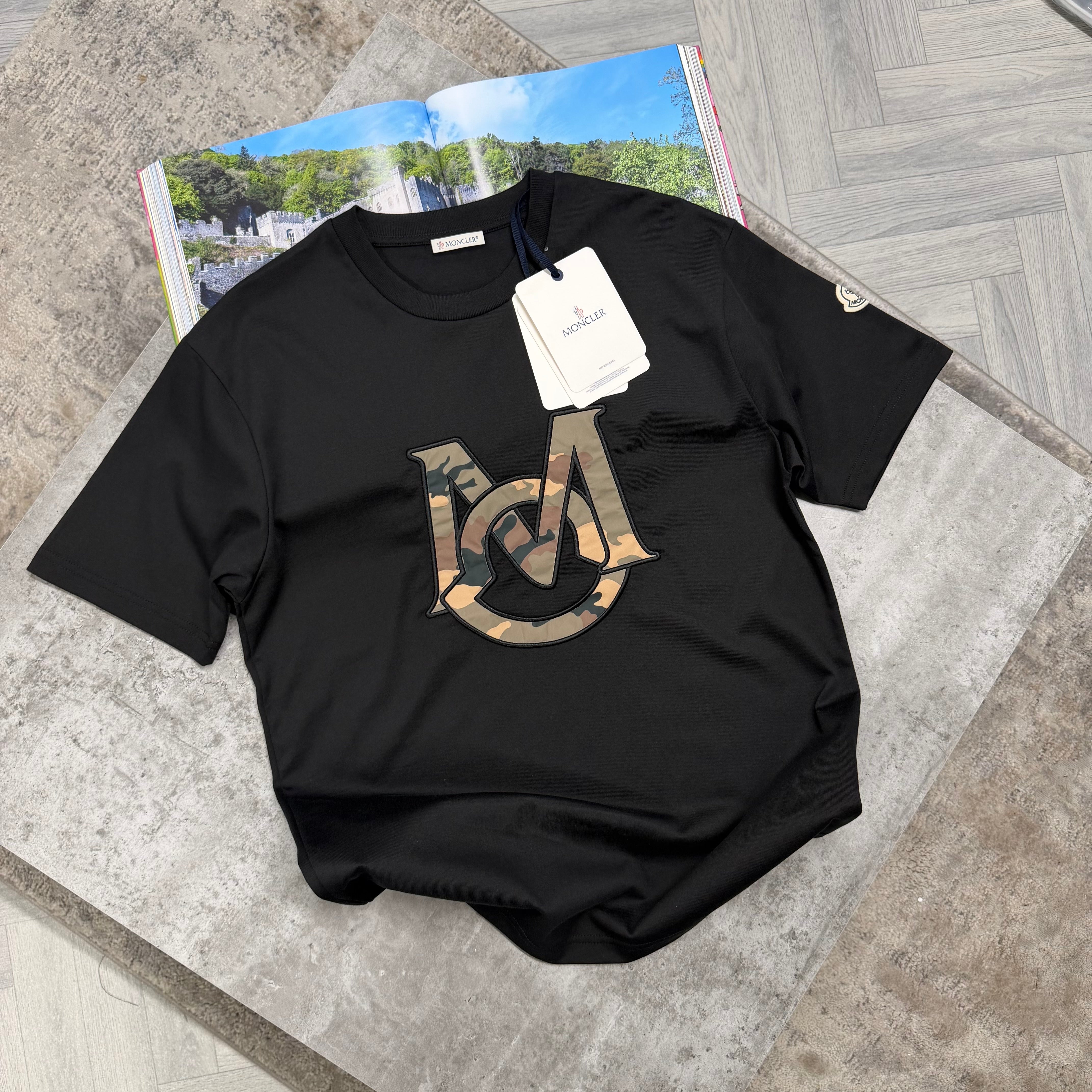 MNCLR CAMO LOGO T SHIRT - BLACK