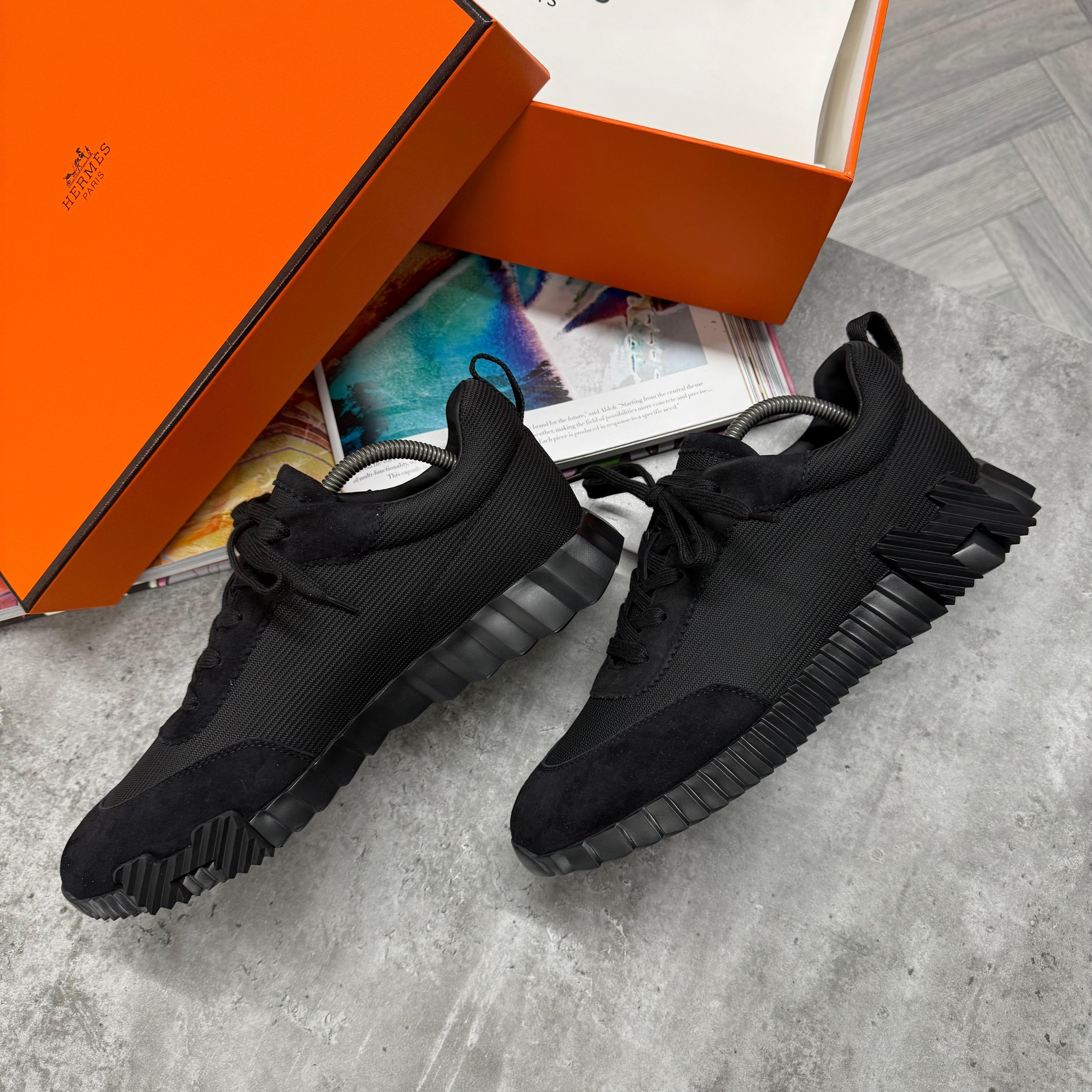 (PRE ORDER) H TRAINERS - BLACK