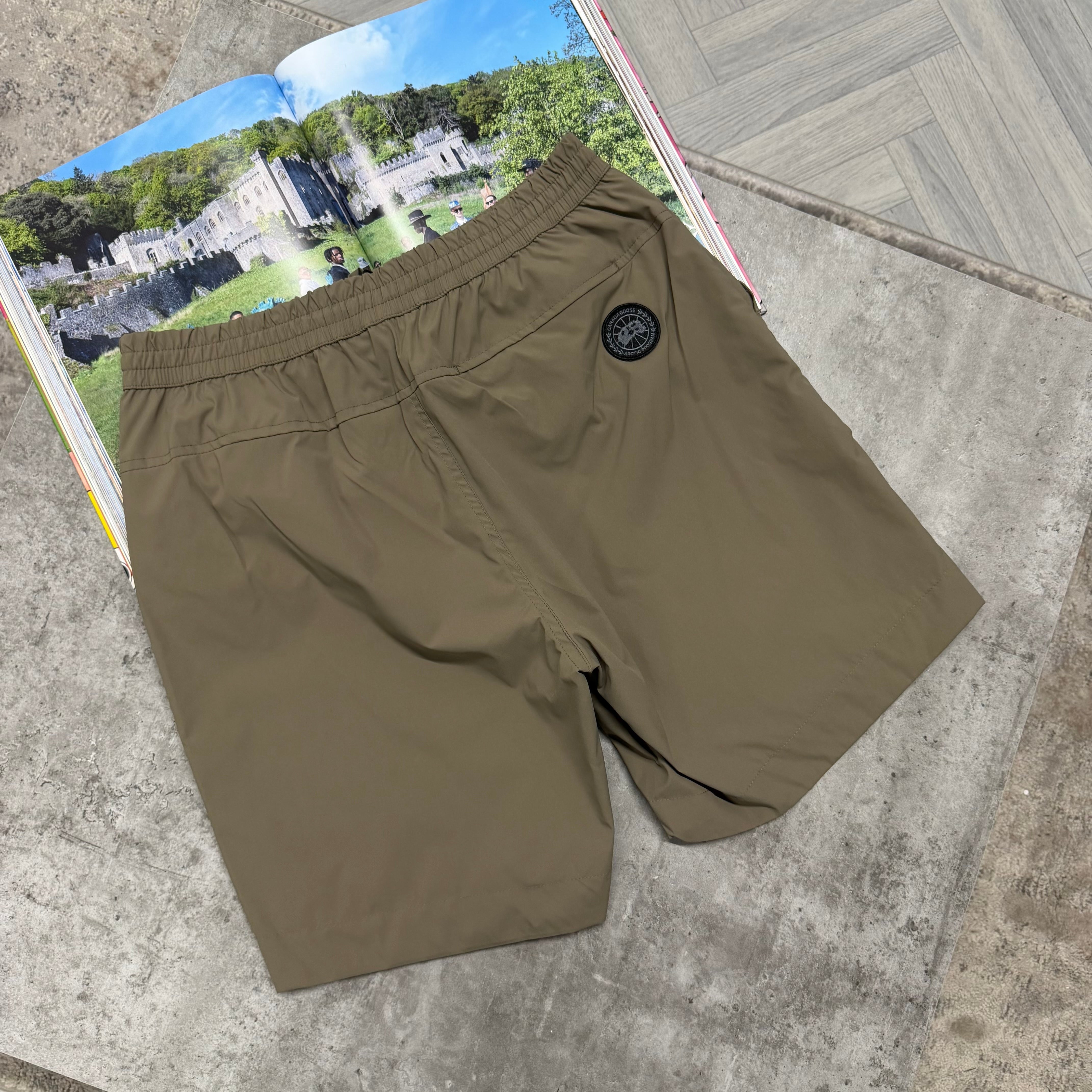 CG BLACK BADGE SHORTS - STONE