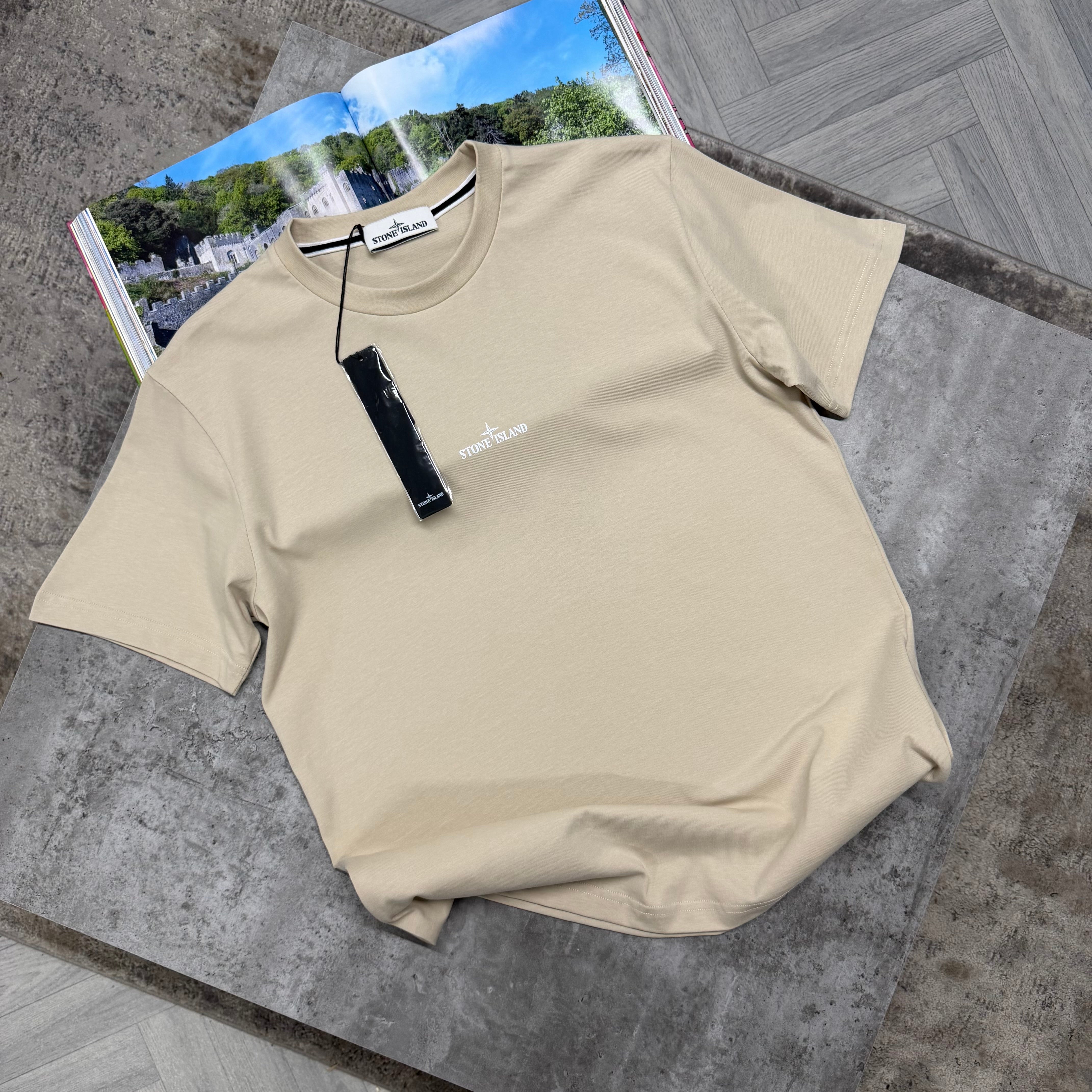 SI BLURR COMPASS T SHIRT - BEIGE
