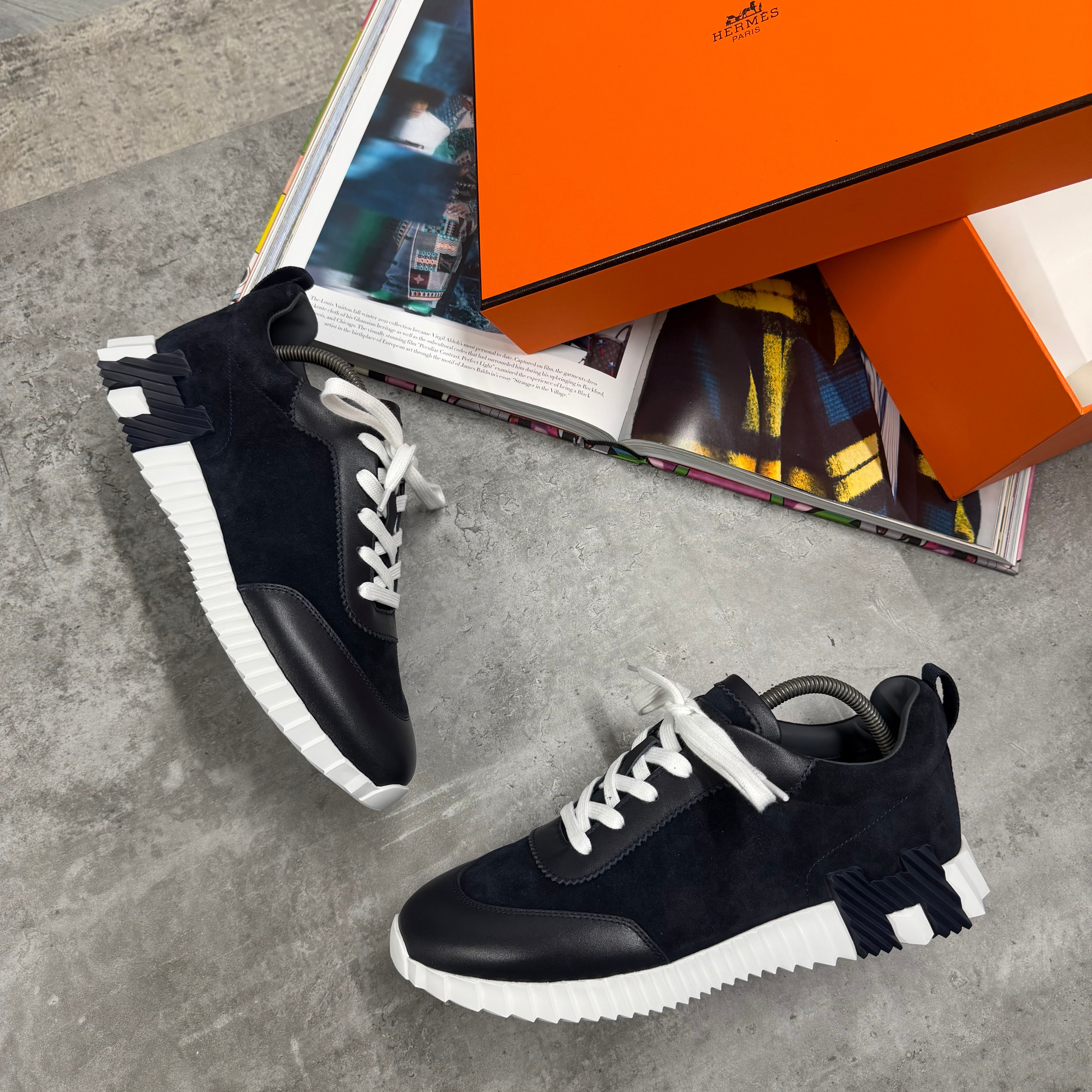 (PRE ORDER) H TRAINER - NAVY SUEDE