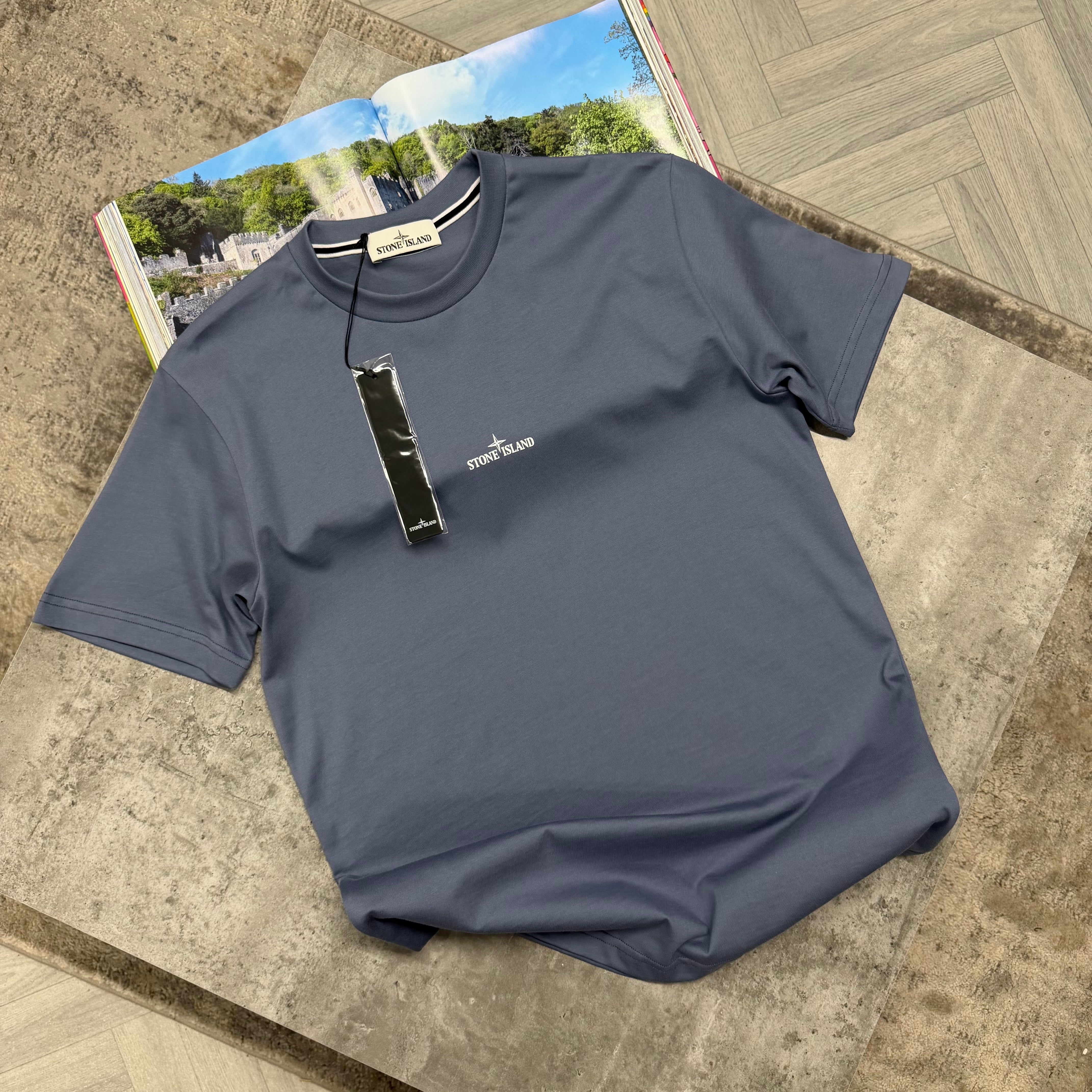 SI BLURR COMPASS T SHIRT - PALE BLUE