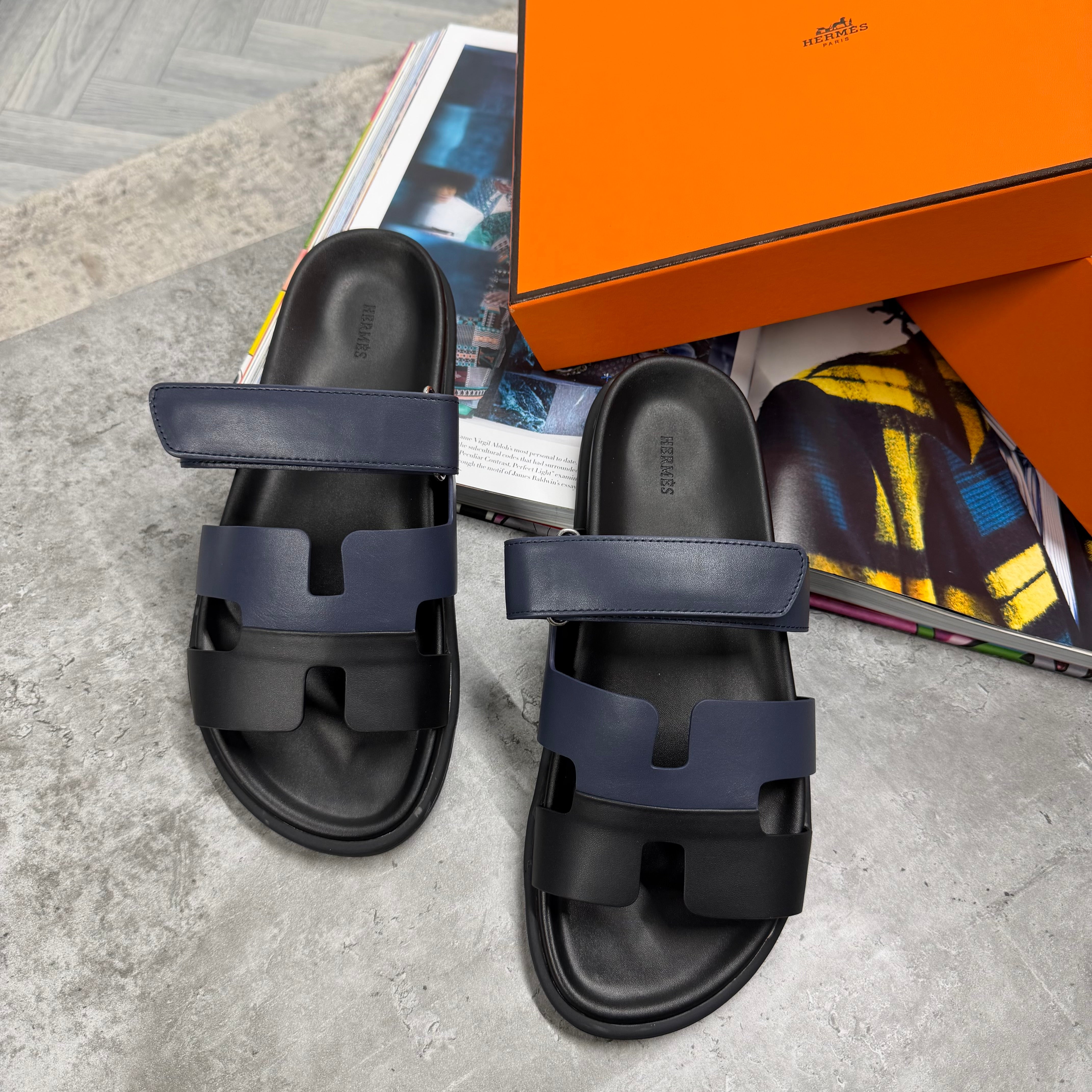 H STRAP SLIDES - NAVY / BLACK