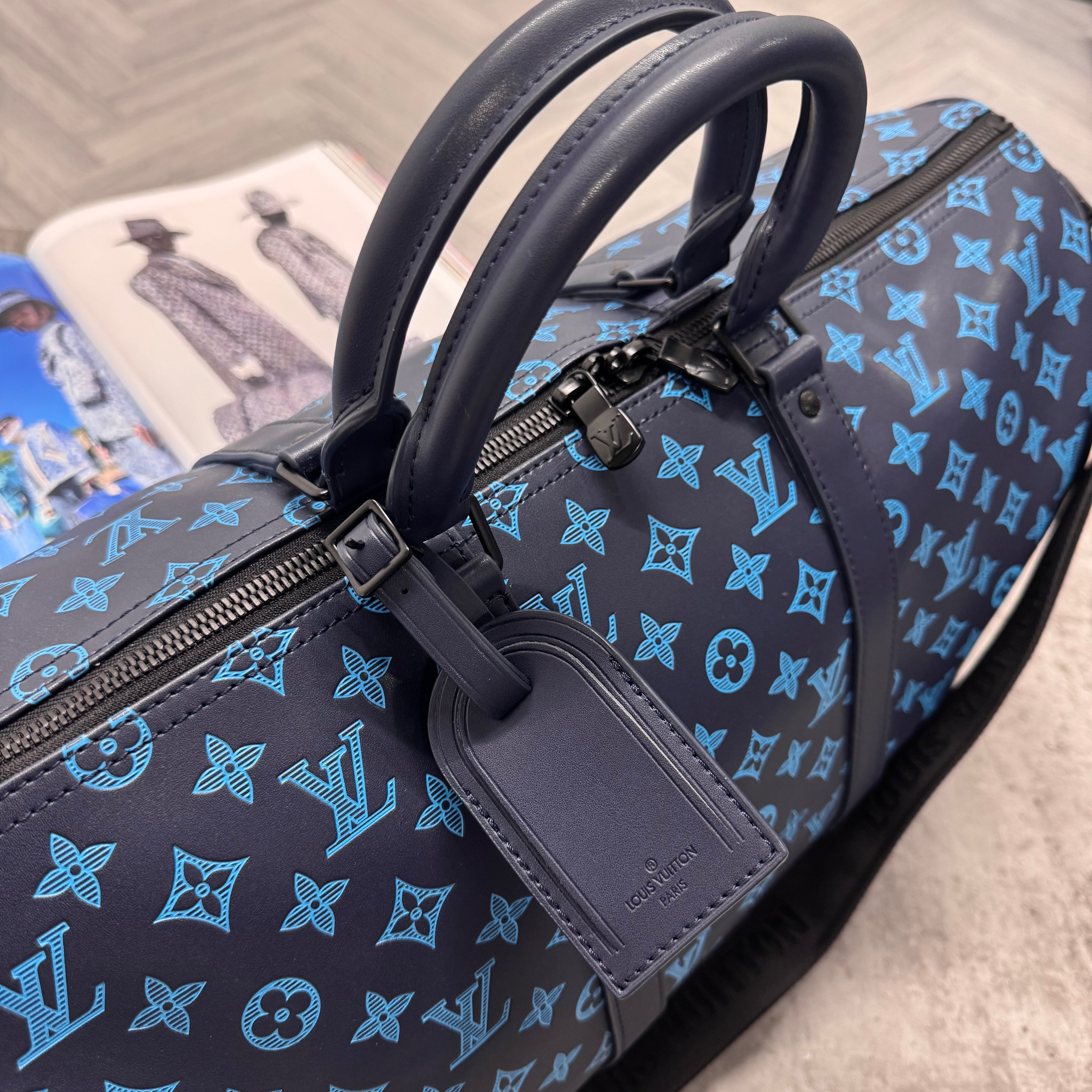 (PRE ORDER) LVE DUFFEL BAG (50) - NAVY / BLUE