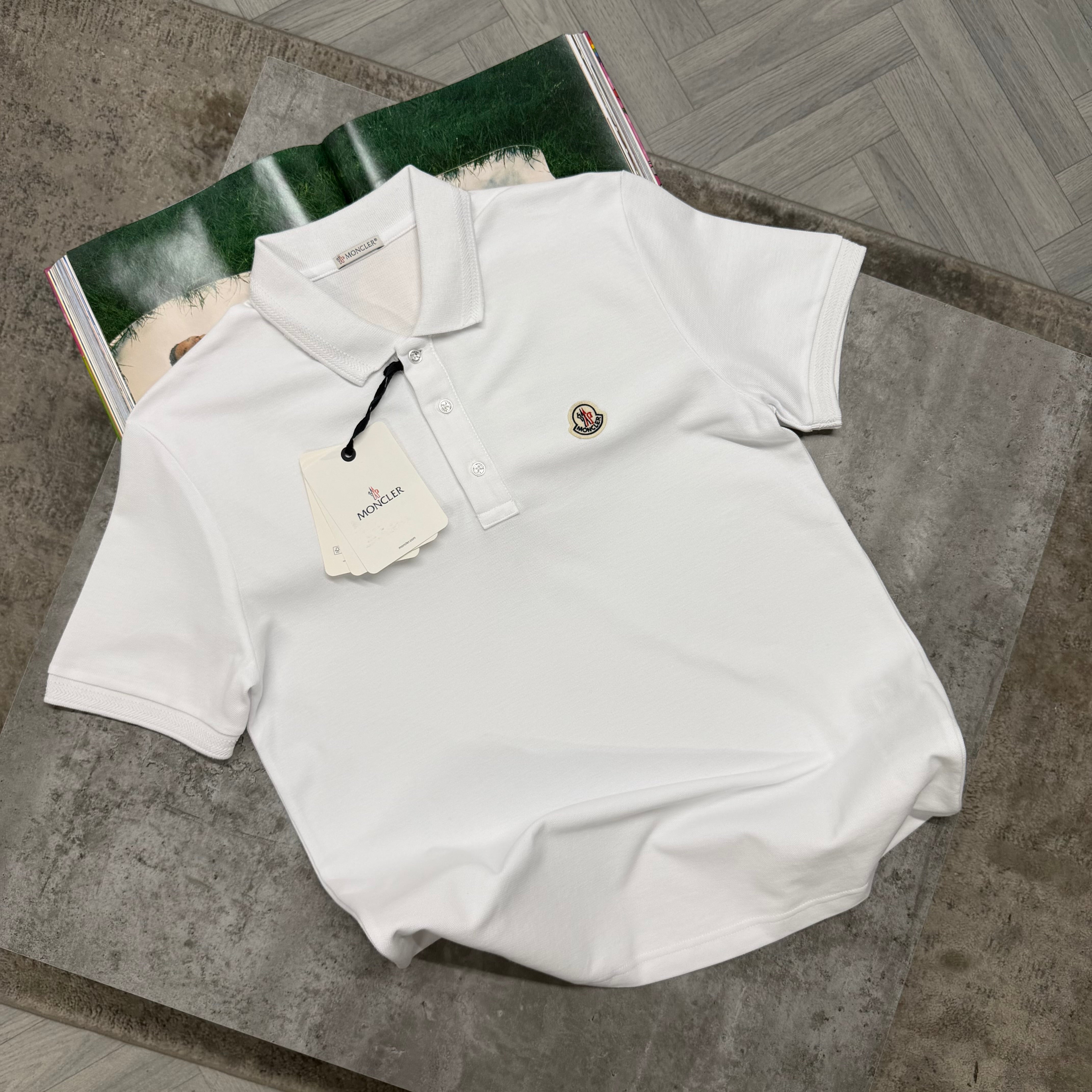 MNCLR PLEATED COLLAR POLO - WHITE