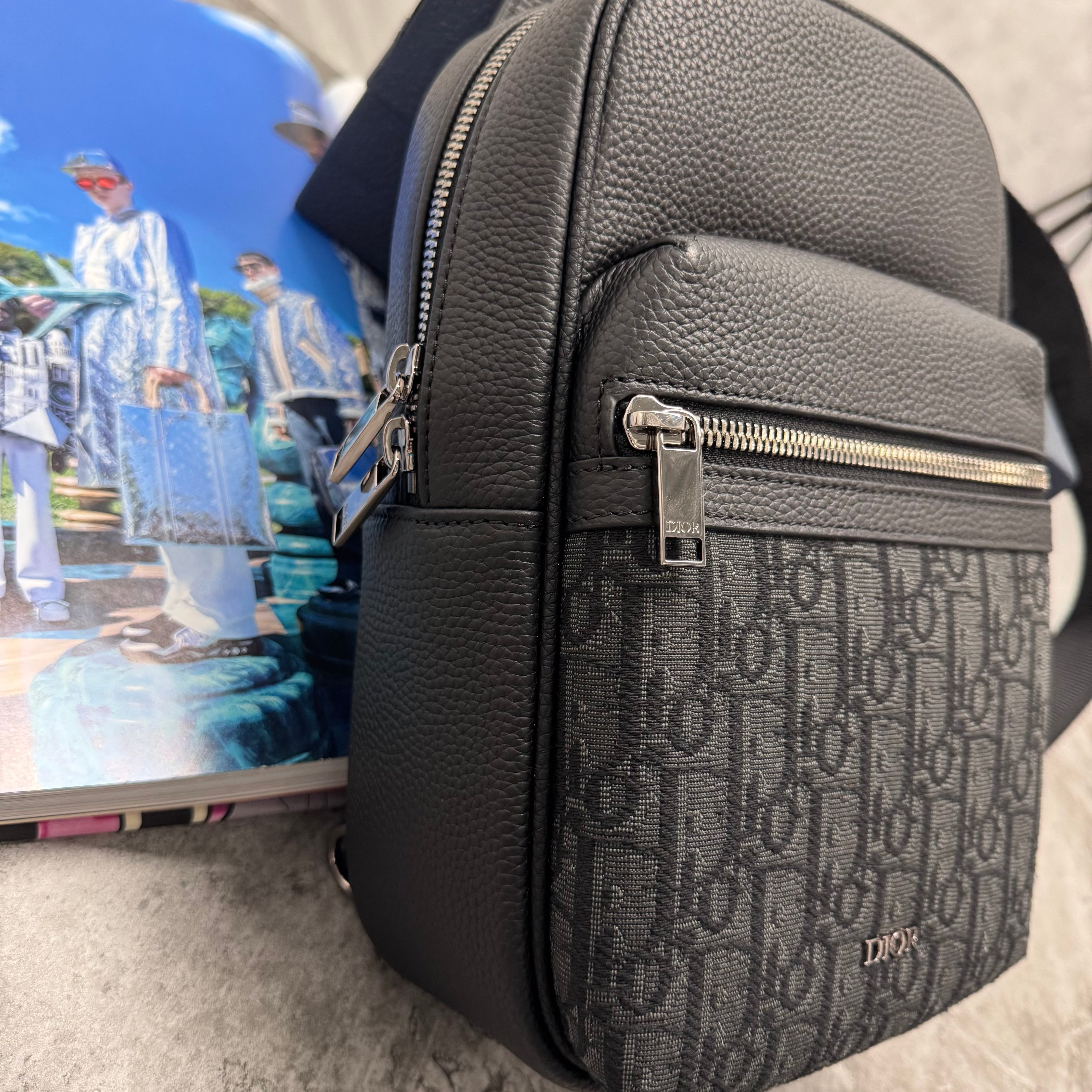 CD CROSSBODY SLING BAG - BLACK