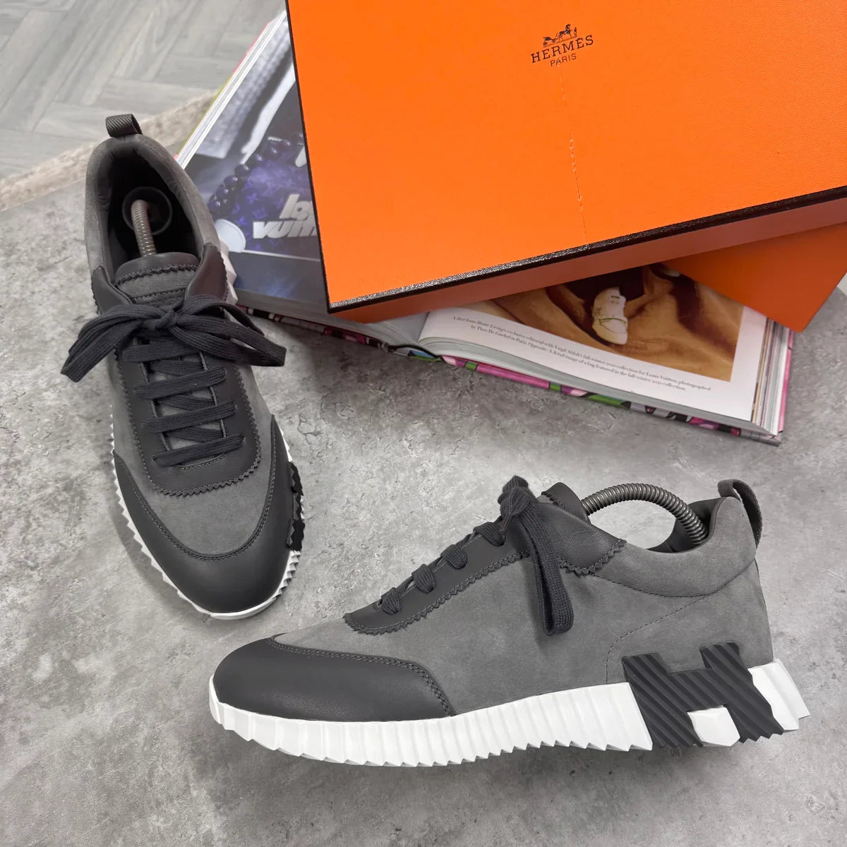(PRE ORDER) H TRAINER - GREY SUEDE